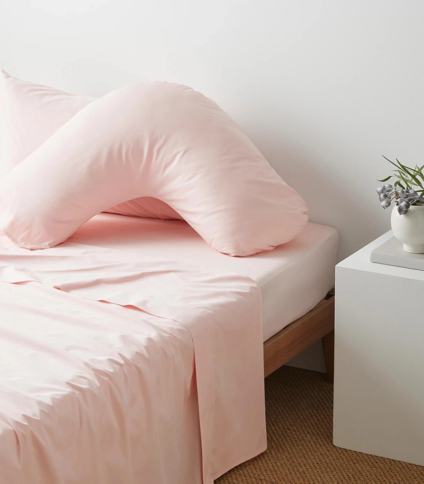 1 Target Australian Cotton 250 Thread Count Posture Pillowcase - Queen Bed - Pink, 1 of 2