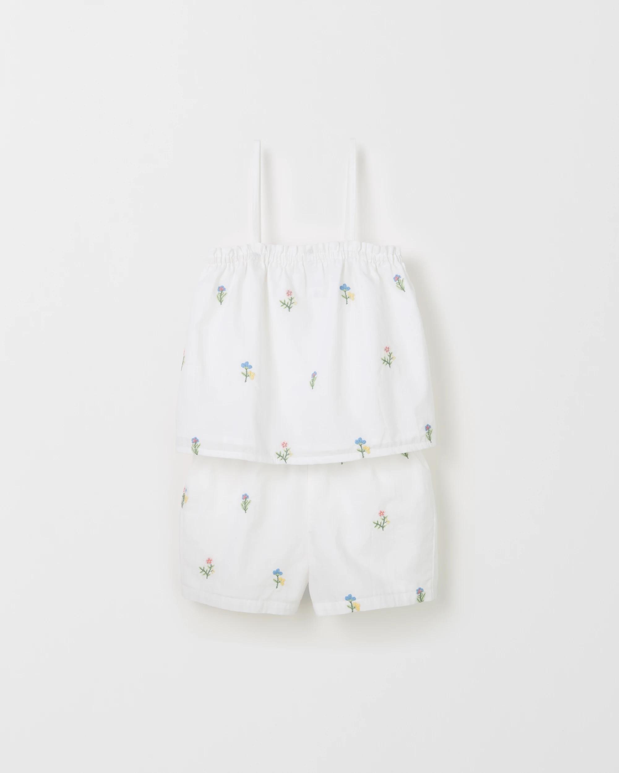 6 Target Australian Cotton Younger Girls Woven Embroidery Pyjama Set WHITE XMAS, 6 of 9