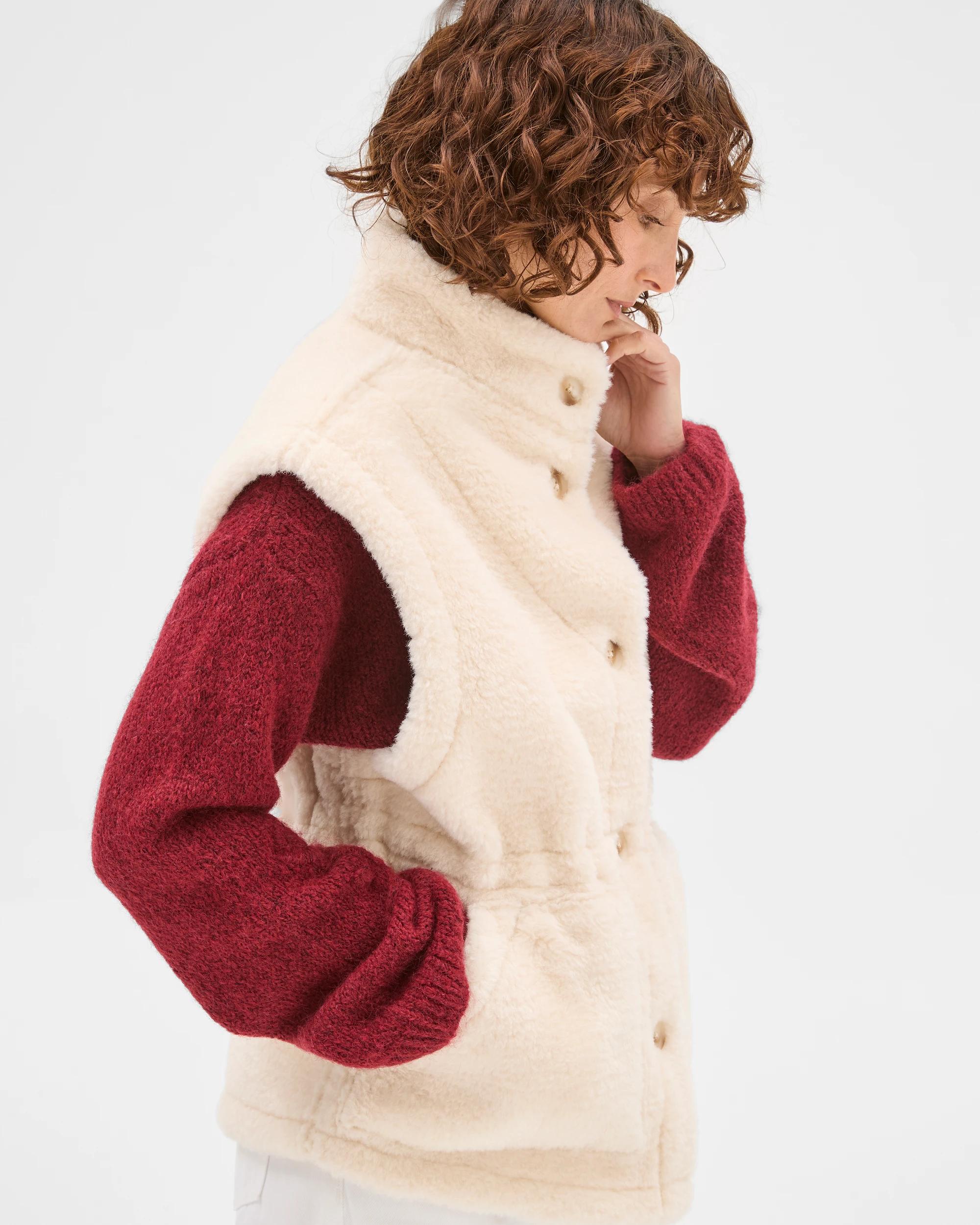 4 Target Woman Sleeveless Shearling Vest CREAM, 4 of 6