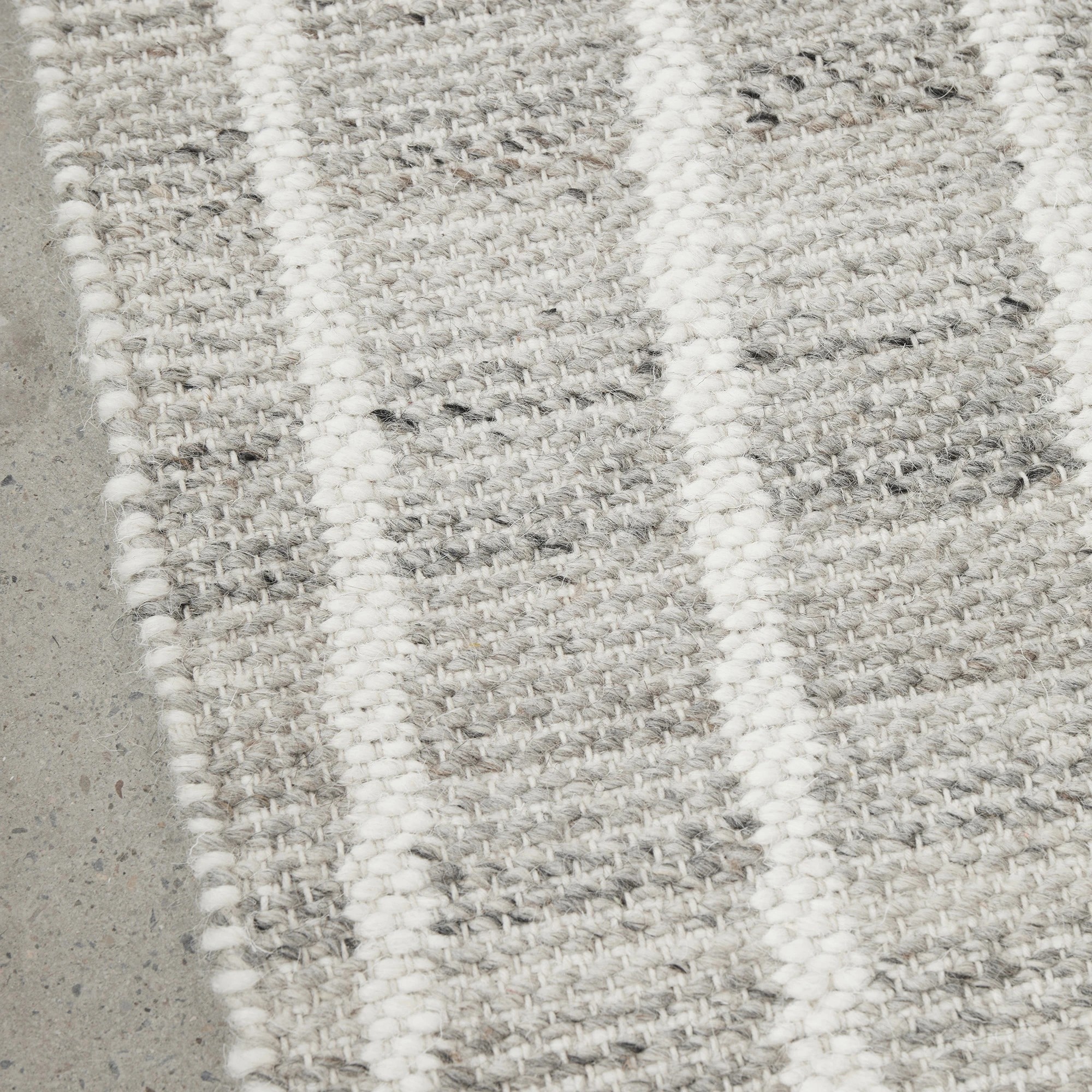 3 Common Ground Rugs Fjord Lucas 225x155cm - Medium Floor Rug - Silver, 3 of 6