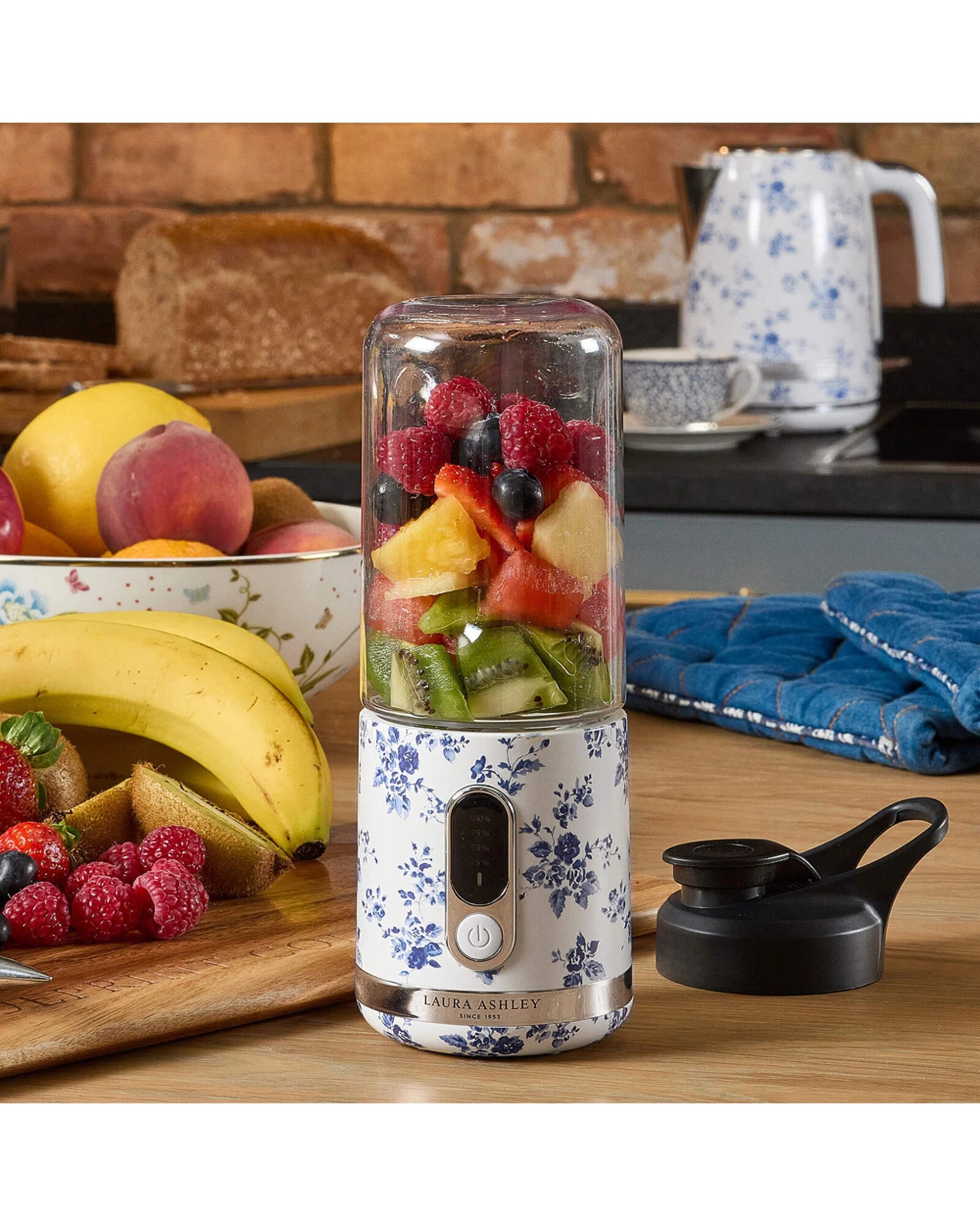 3 Laura Ashley USB Portable Rechargeable Smoothie Maker Blender Vacuum Insulted - Pattern, 3 of 4