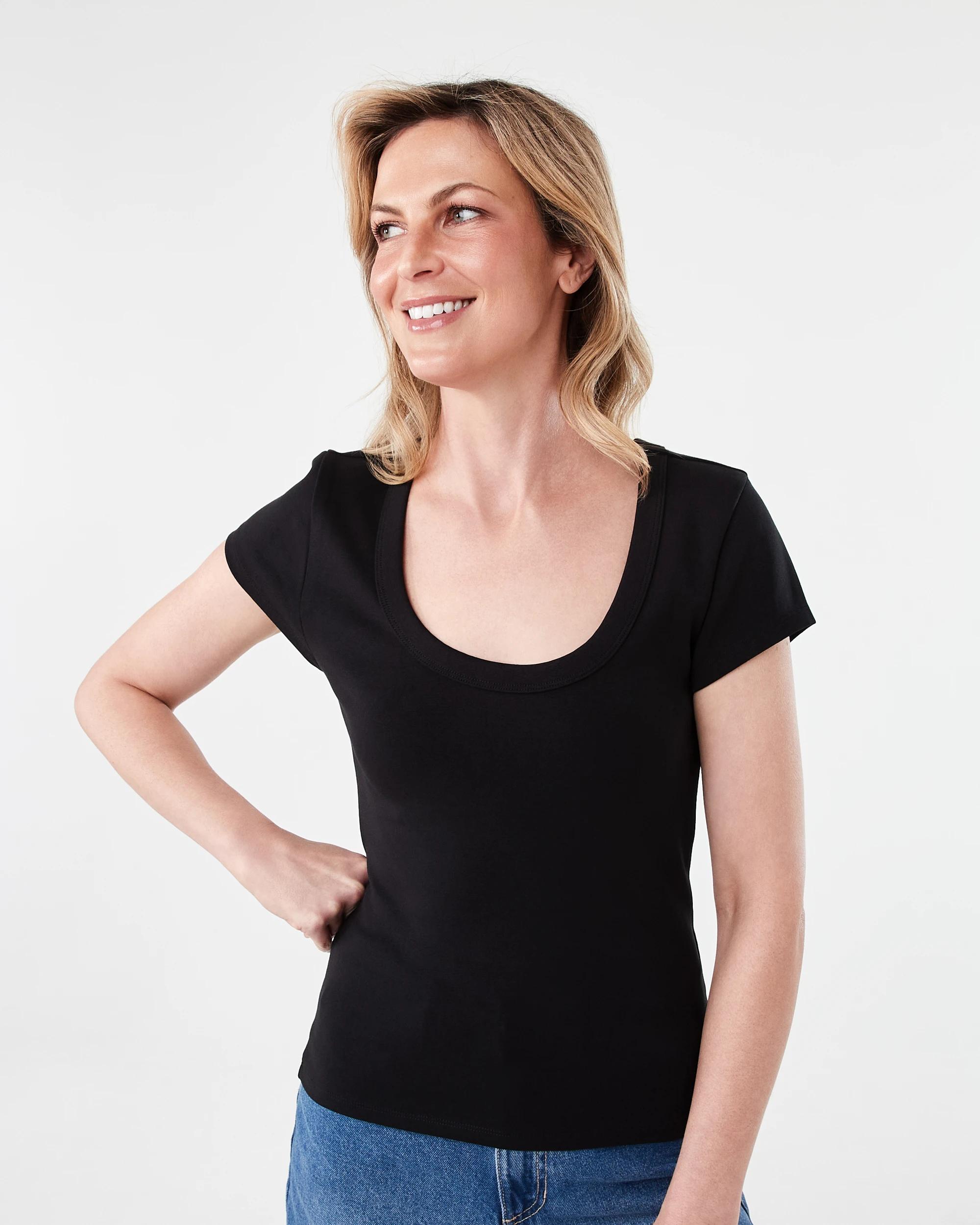 1 Short Sleeve Elevated Scoop Neck T-shirt Black, 1 of 5