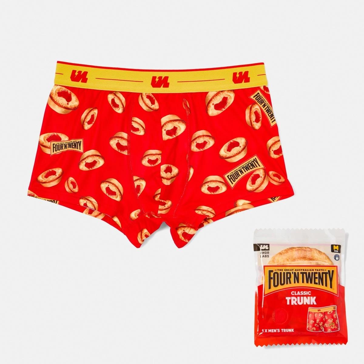 1 License Trunks FOUR N TWENTY, 1 of 8