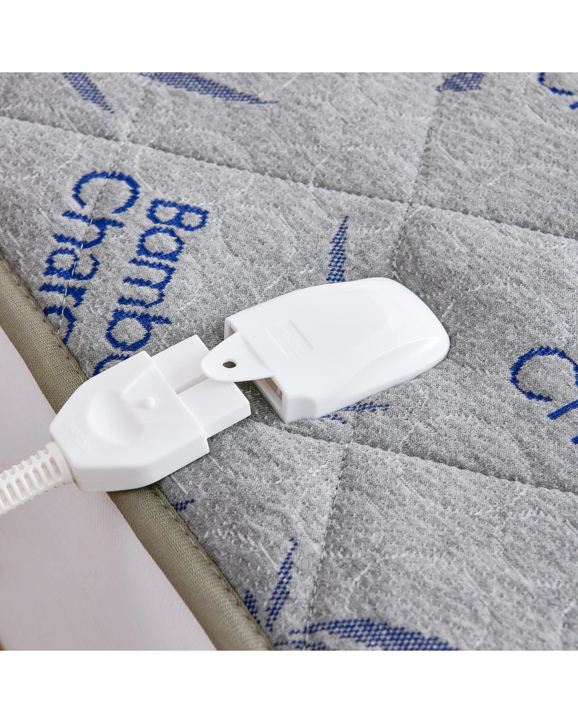 7 Dreamaker Bamboo Charcoal Quilted Electric Blanket - King Bed - Grey, 7 of 7