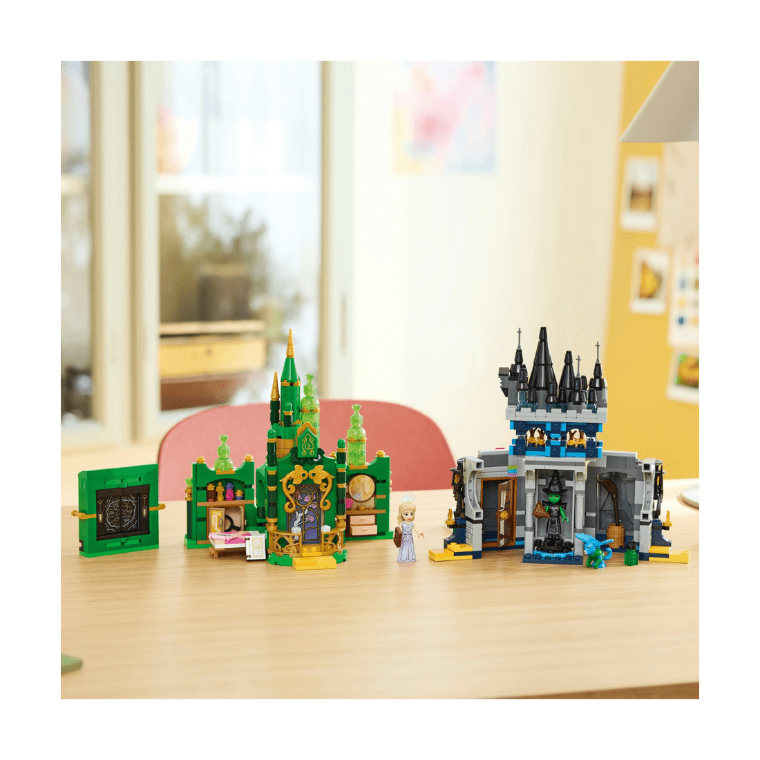9 LEGO Wicked Emerald City & Kiamo Ko Castle 75689, 9 of 10