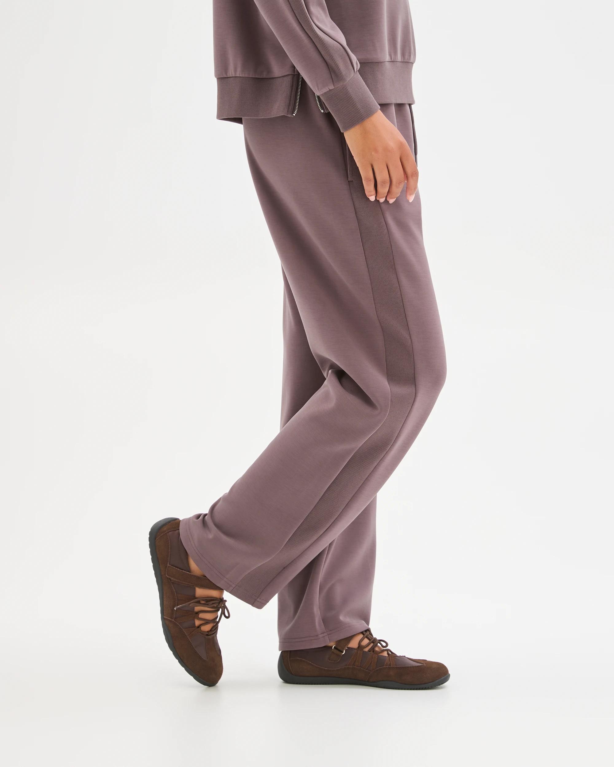 4 Target Active Movement Wide Leg Knit Panel Pants PLUM, 4 of 7