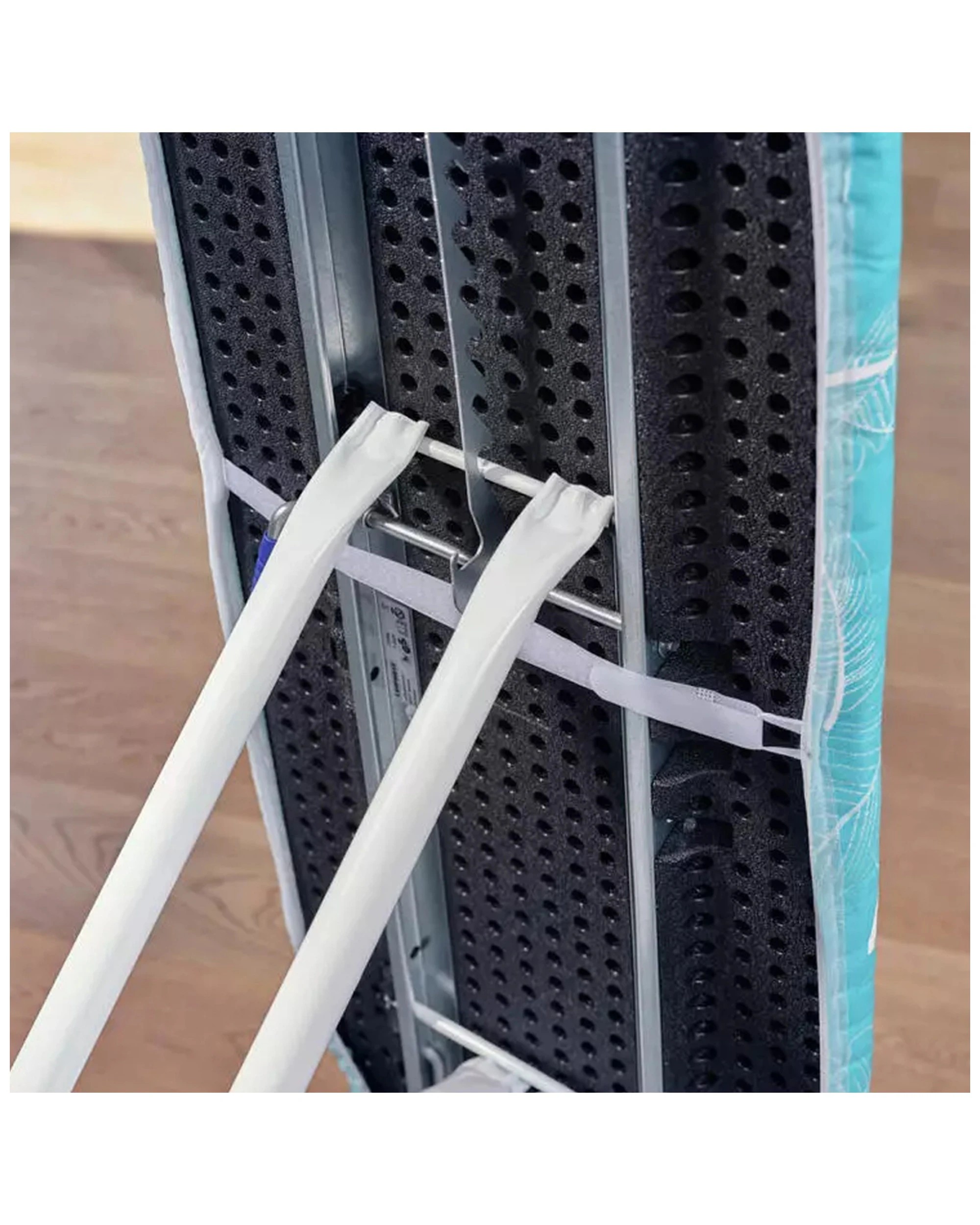 3 Leifheit Ironing Board Cover Protection Tight/fitted Thermo Reflect Blue Med
 - Blue, 3 of 3