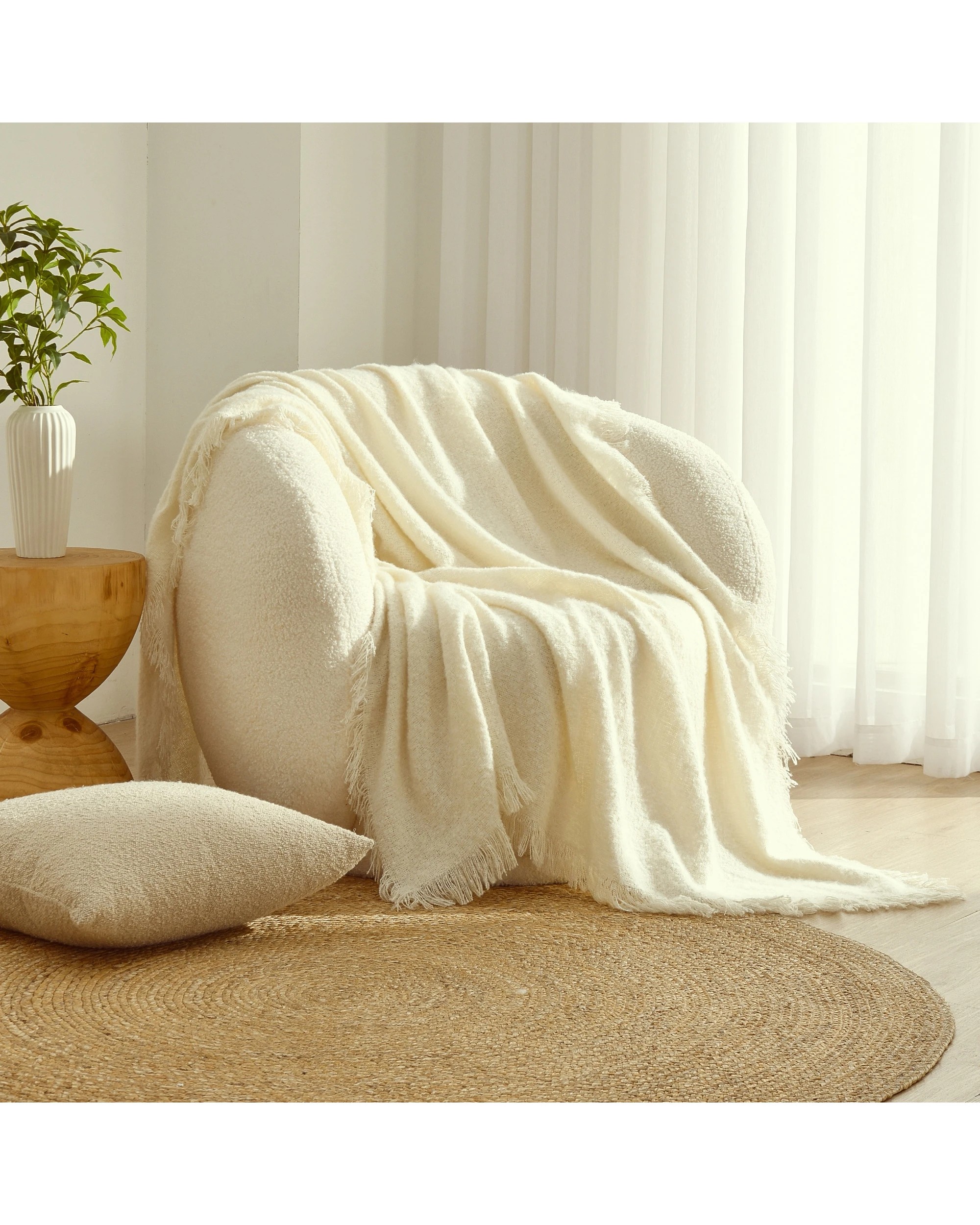 2 Cadence & Co. Amelie Super Soft Boucle Throw 180x200cm - Ivory, 2 of 5