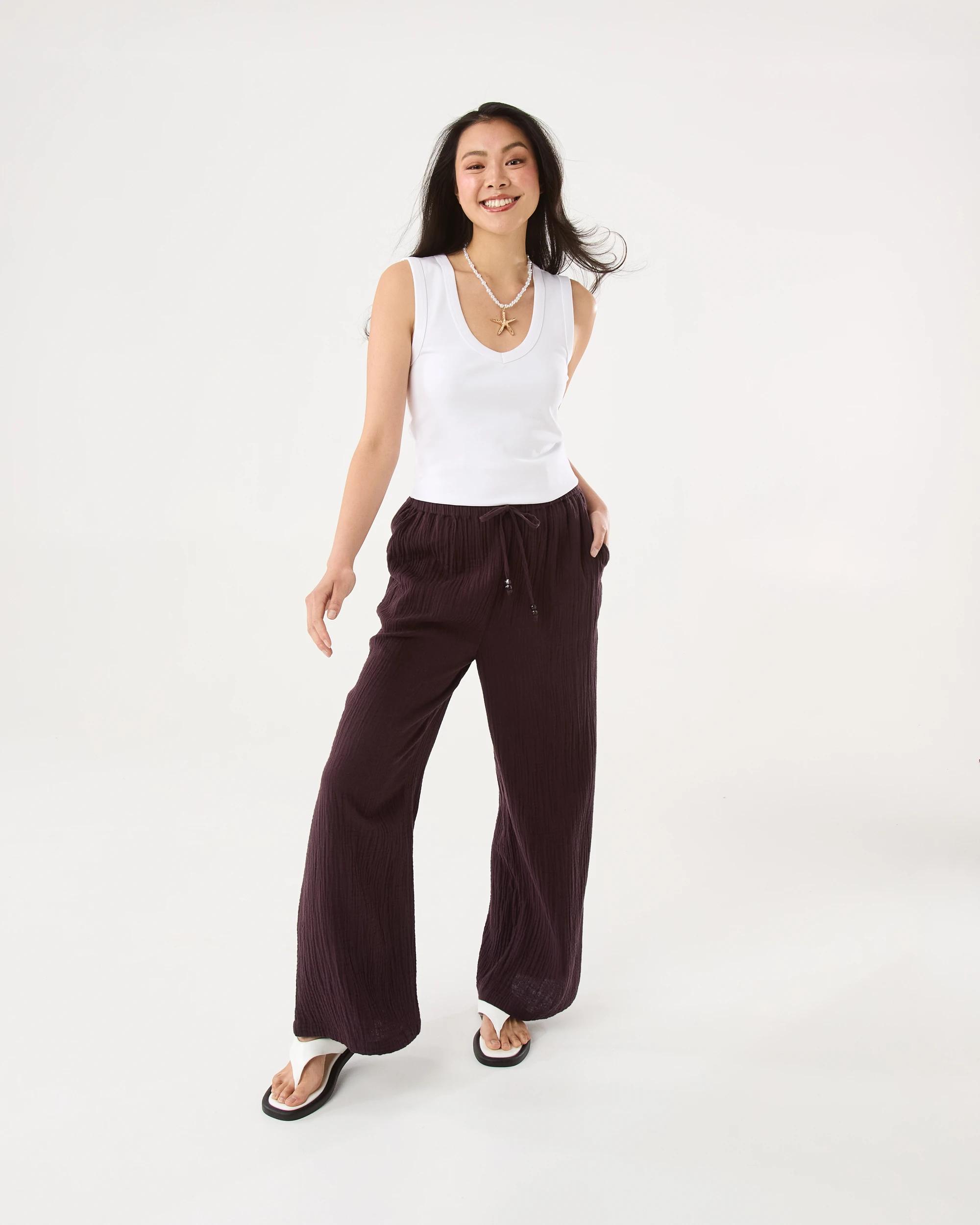 2 Sleeveless Elevated V-Neck Top White, 2 of 7