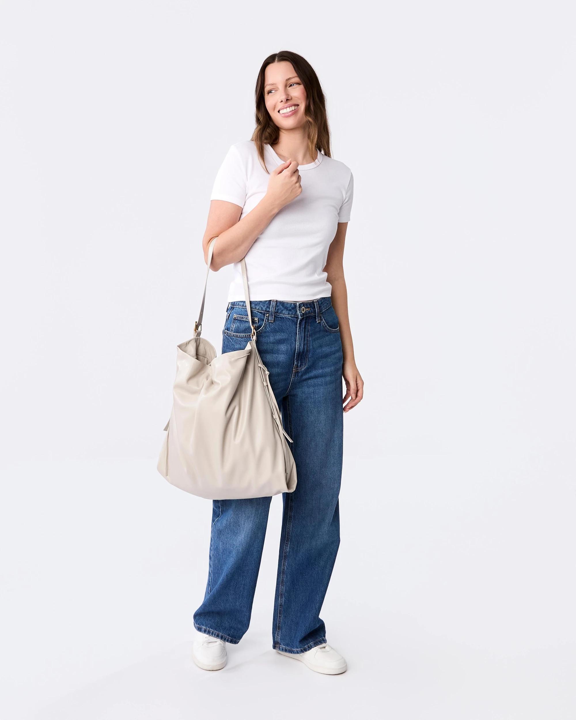 7 Slouchy Ruched Tote Bag Mist Taupe, 7 of 7