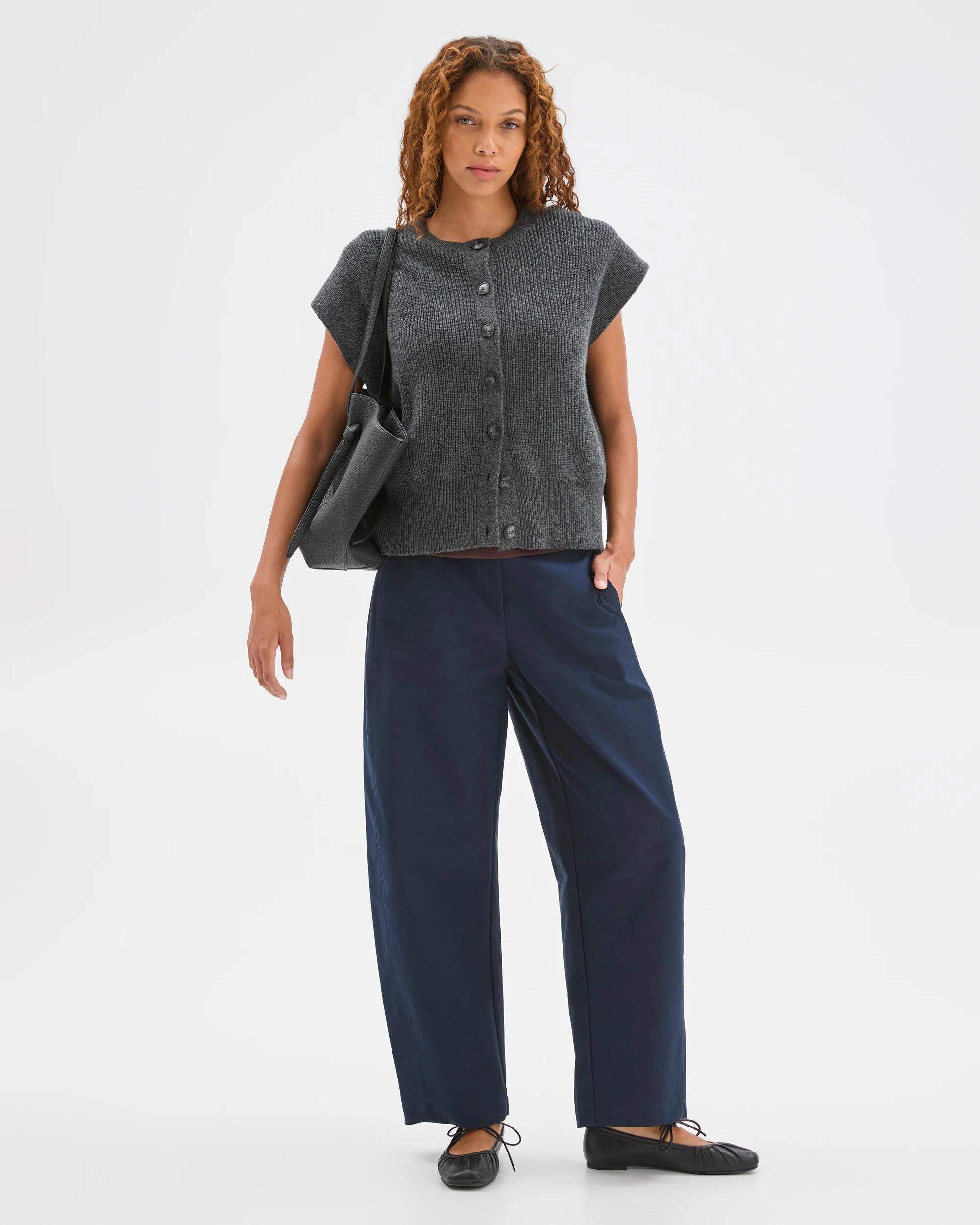 2 Target Woman Australian Lambswool Button Through Vest DARK GREY MARLE, 2 of 6