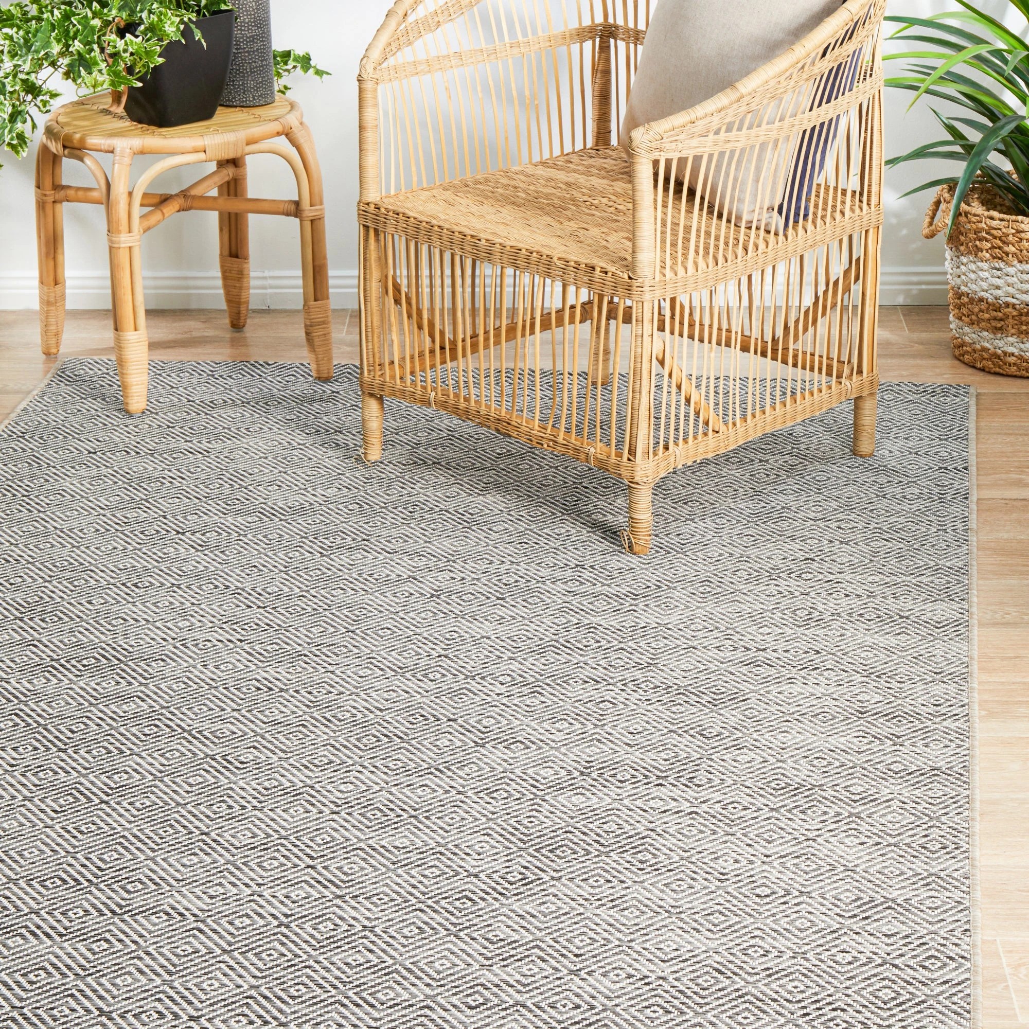 4 Common Ground Rugs Portico 5500 230x160cm - Medium Outdoor Rug - Grey, 4 of 9