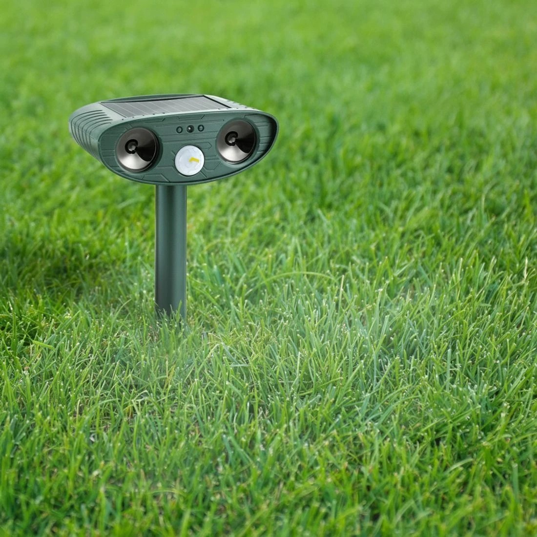 4 Gardeon 2PCS Solar Snake Repeller LED Ultrasonic Battery Powered - Green, 4 of 4