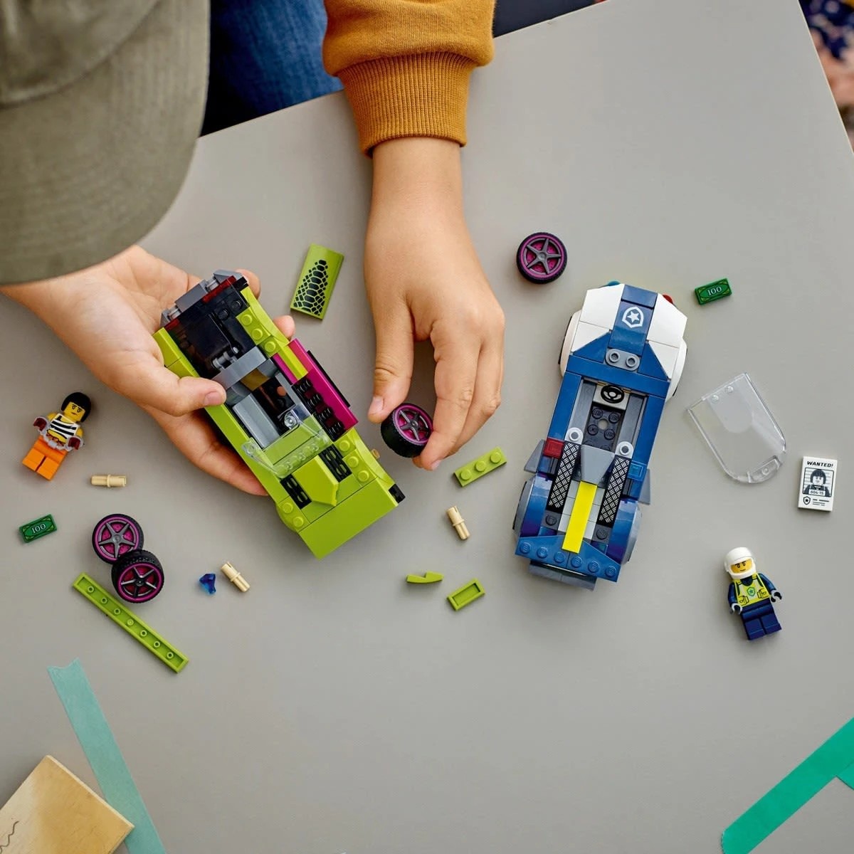 8 LEGO City Police Car and Muscle Car Chase 60415, 8 of 10