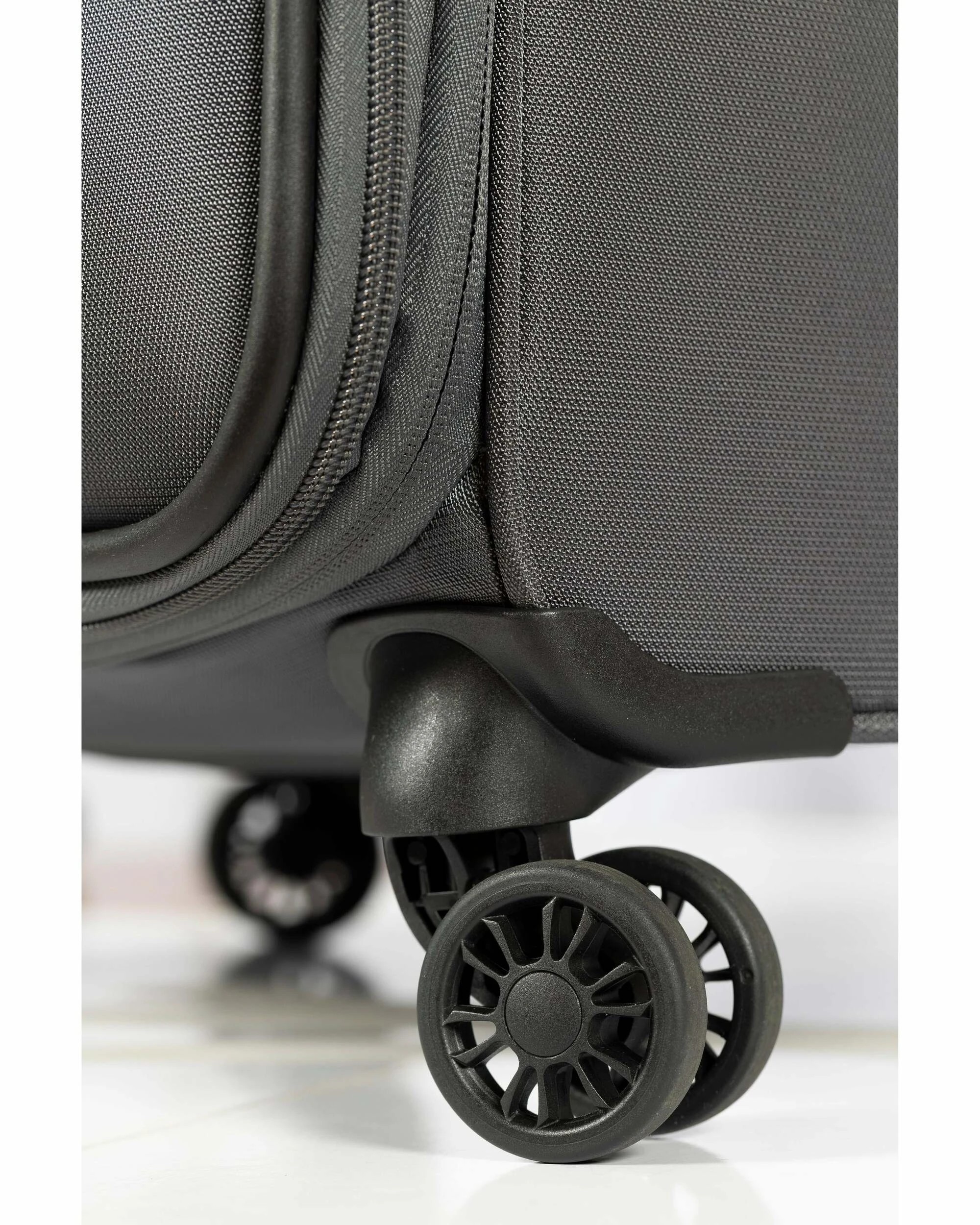 4 delphin caspian 2 Piece Suitcase Set Medium &  Carry-On - Grey, 4 of 5