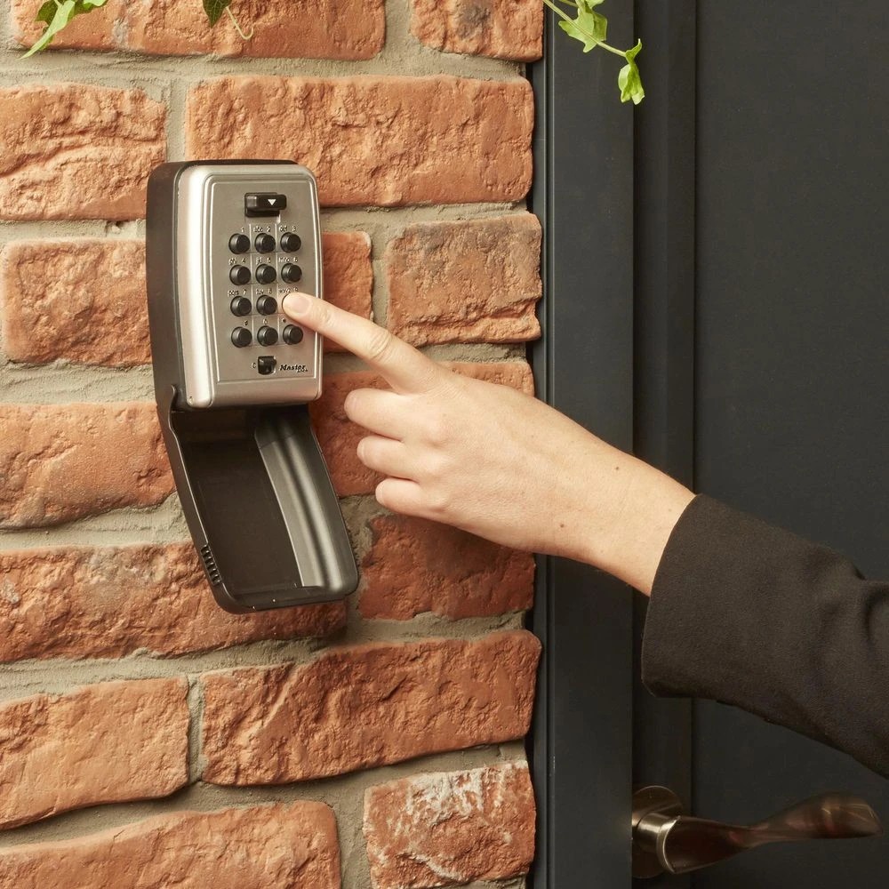 8 Master Lock Wall Mountable Combination Lock Key Safe, 8 of 10