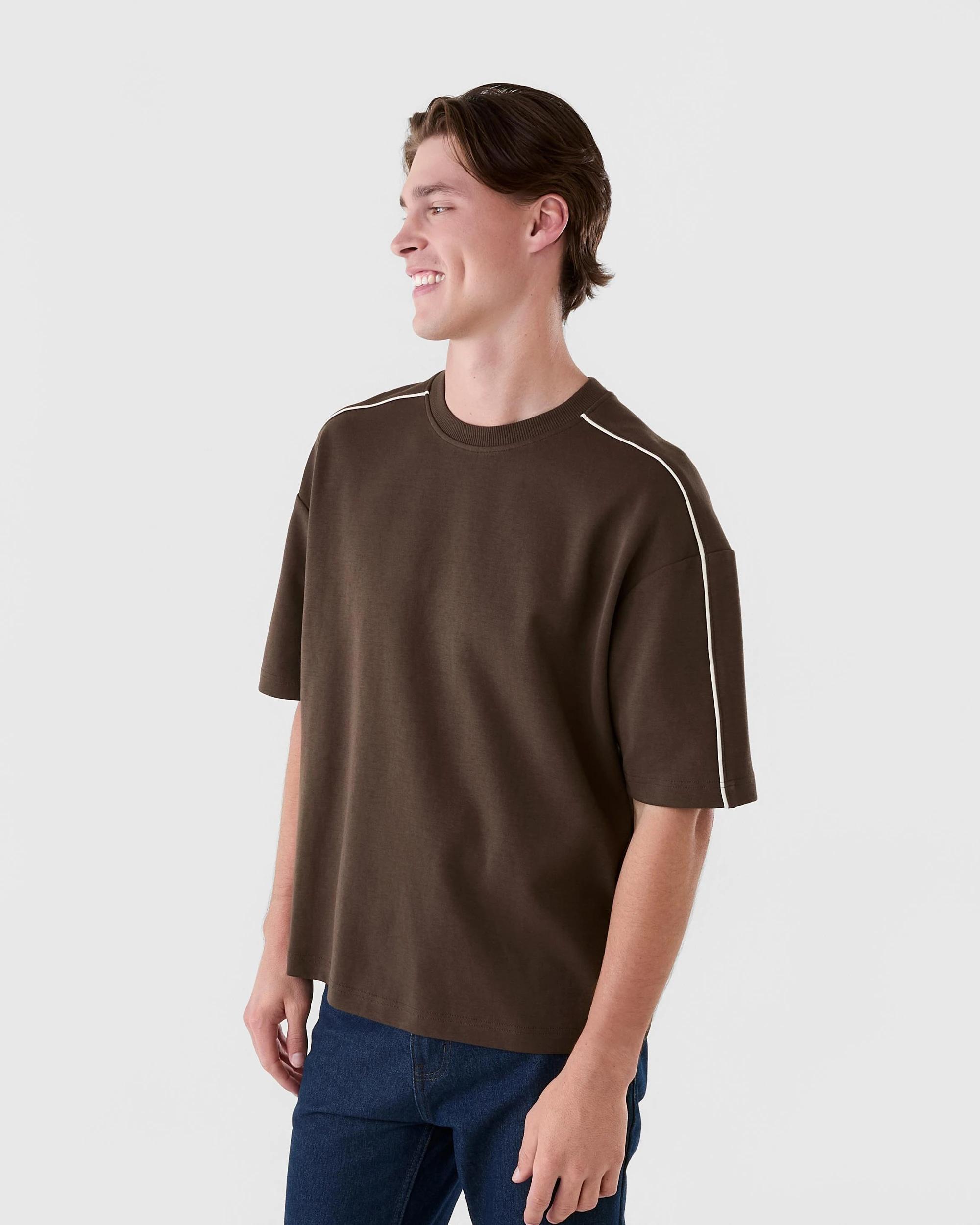 2 Oversized Interlock Piping T-shirt Brn Mulch, 2 of 6