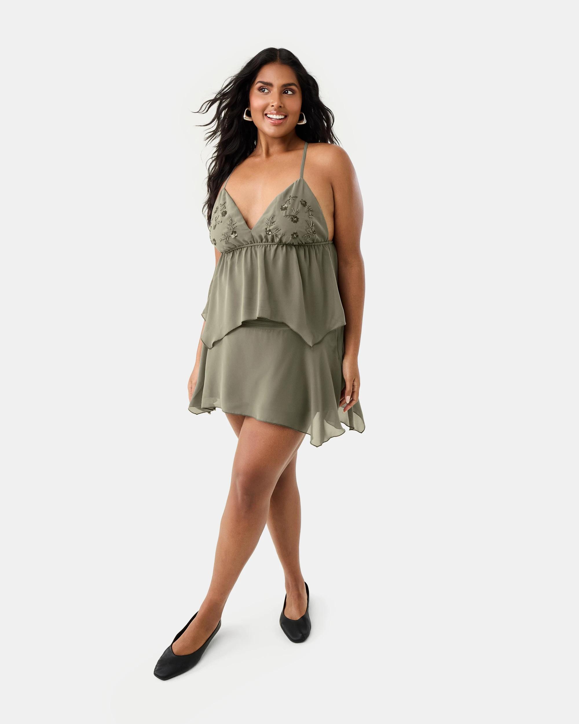 4 Sleeveless Beaded V-Neck Camisole Overland, 4 of 10