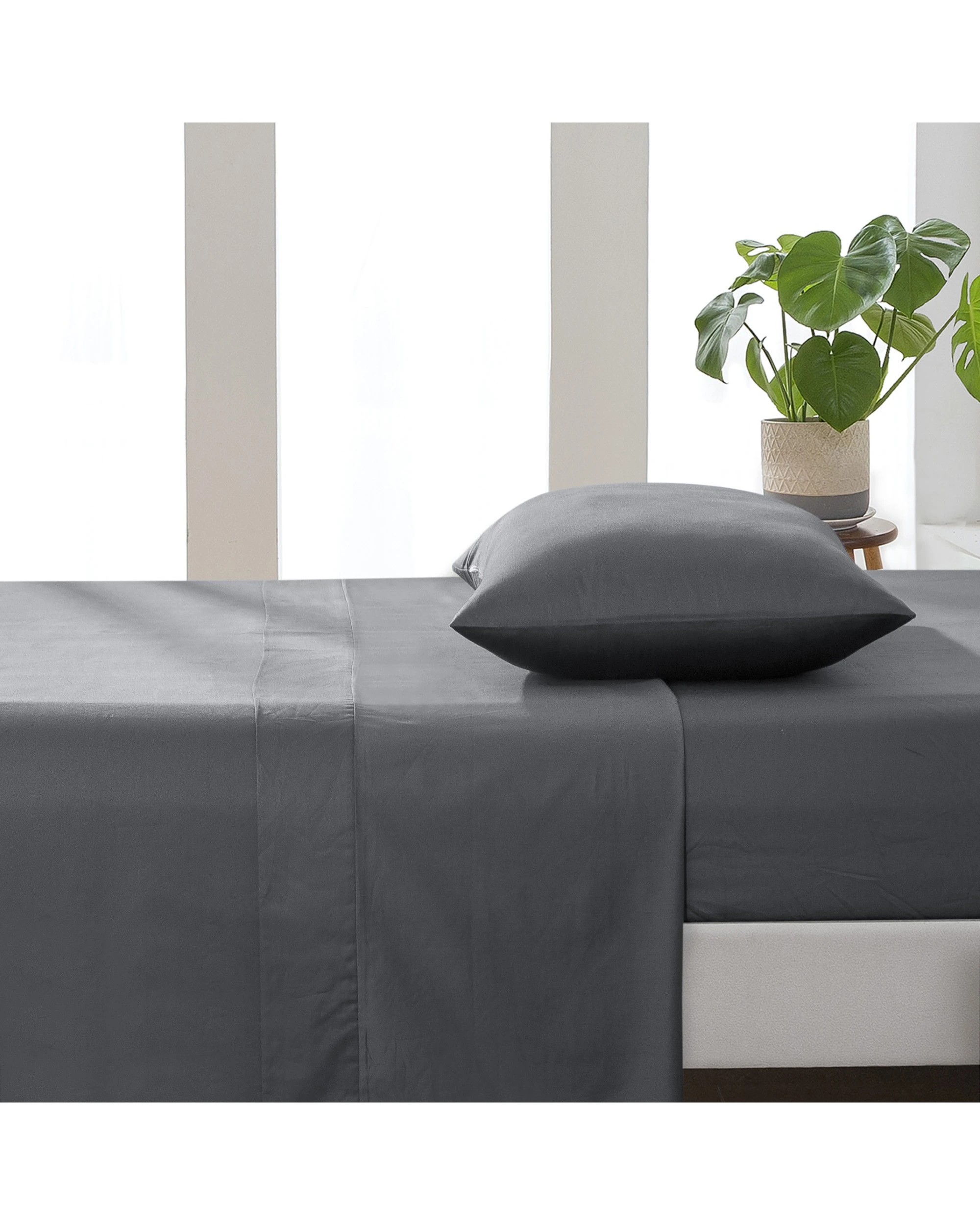 1 ESSN 500TC Cotton Sateen Flat Sheet - Queen Bed - Charcoal, 1 of 5