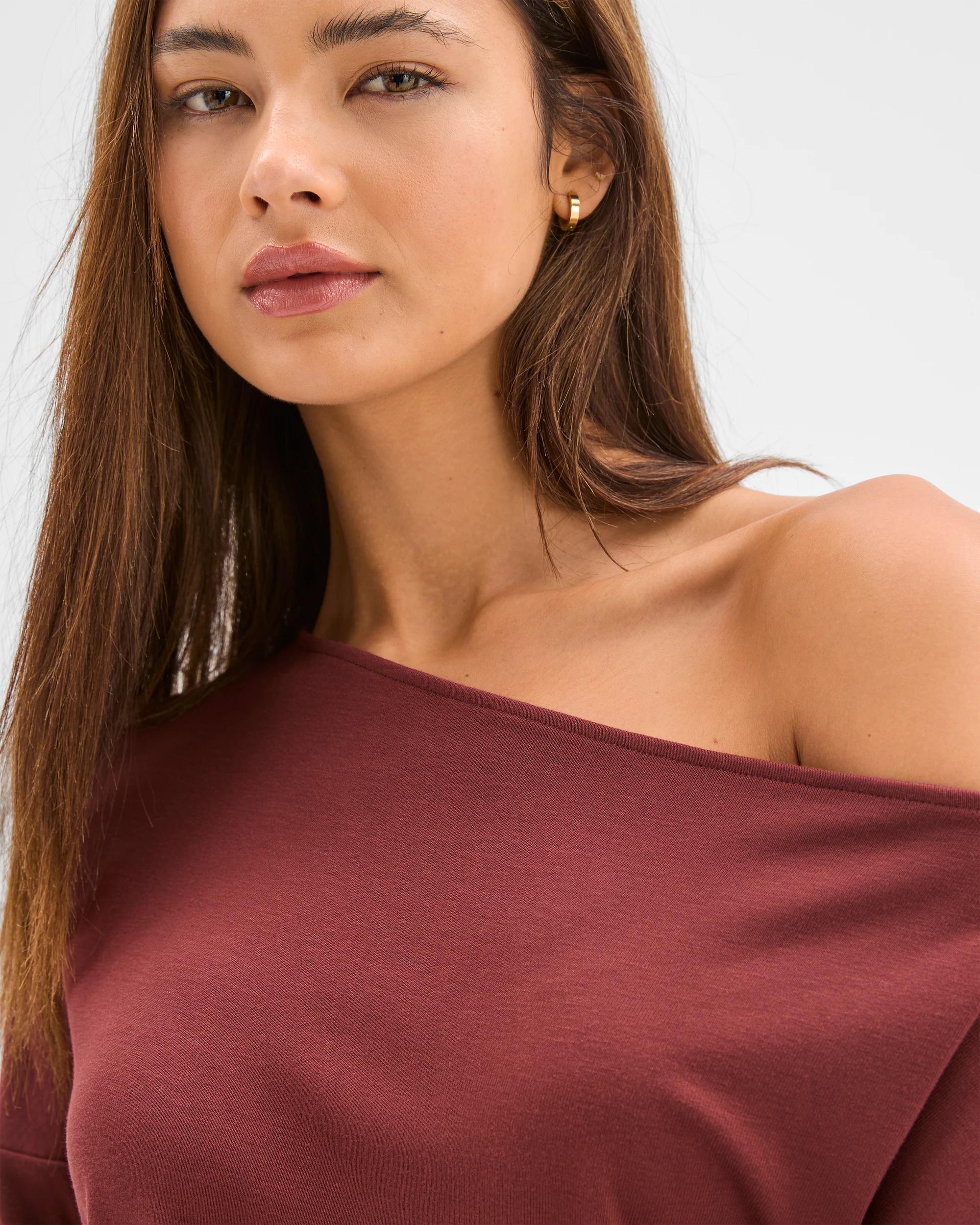4 Lily Loves Asymmetrical Top MERLOT BURGUNDY, 4 of 5