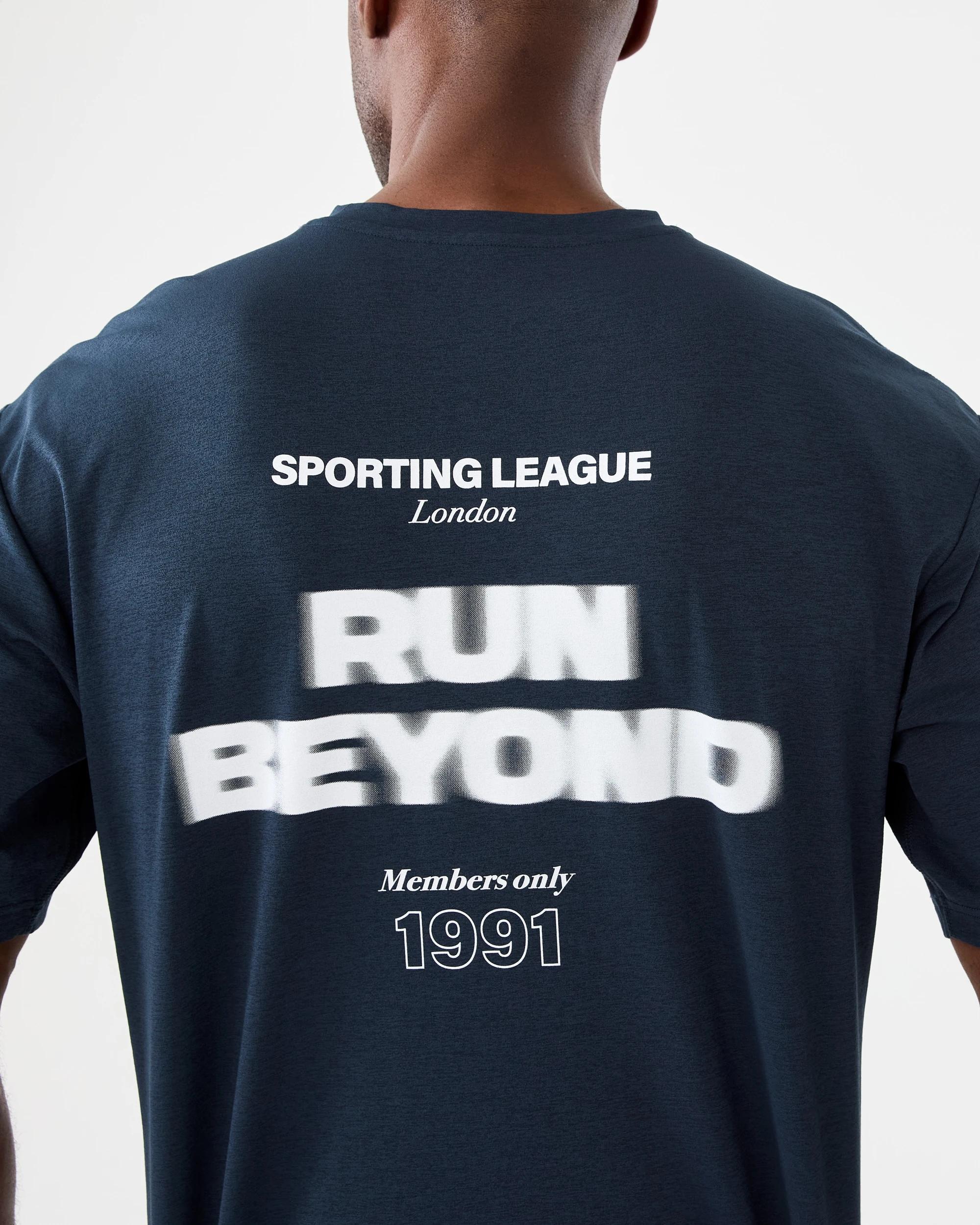 7 Active Mens Oversized Graphic T-shirt Run Beyond, 7 of 7