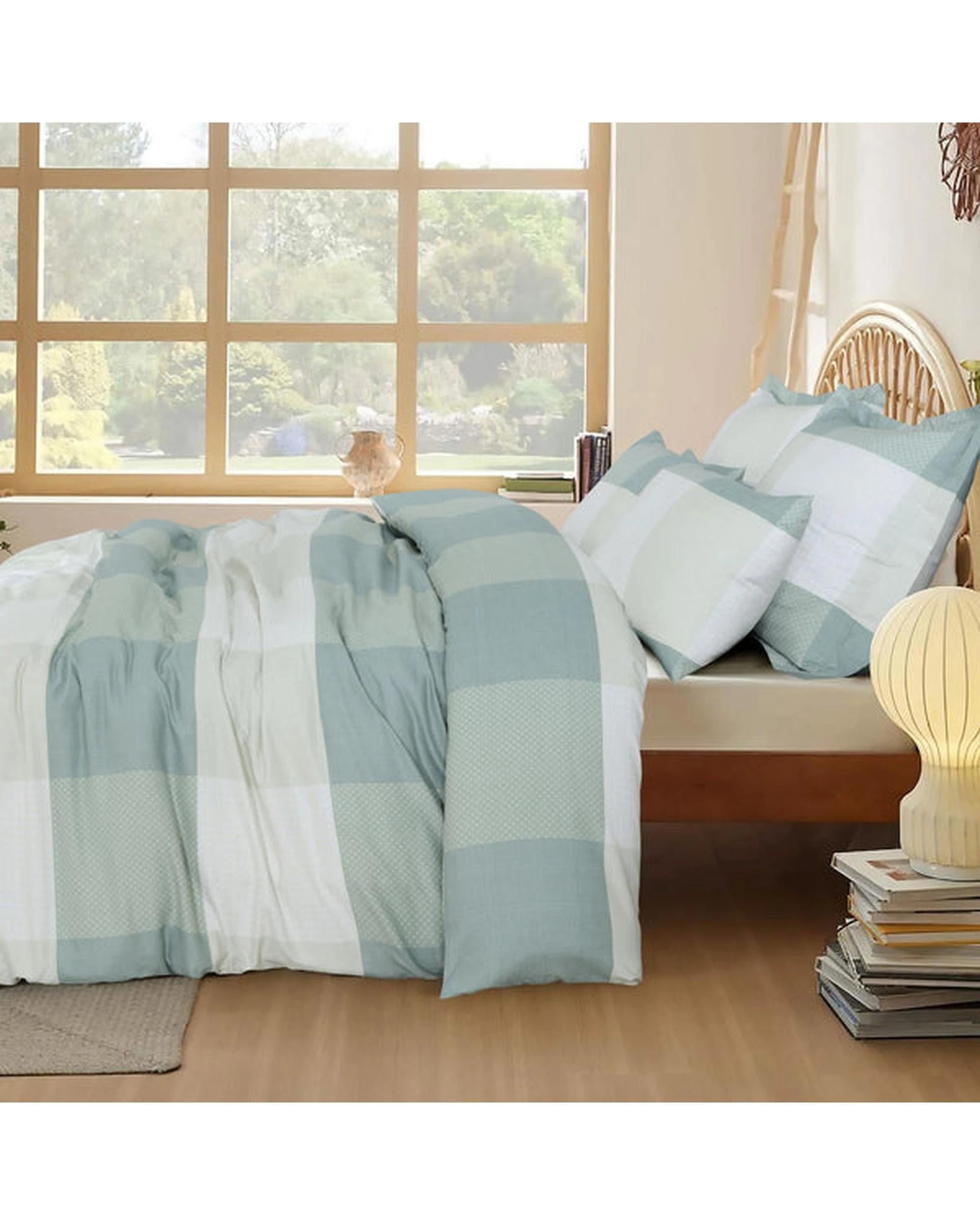 2 Amsons Quilt Cover Set - Queen Bed - Green, 2 of 5