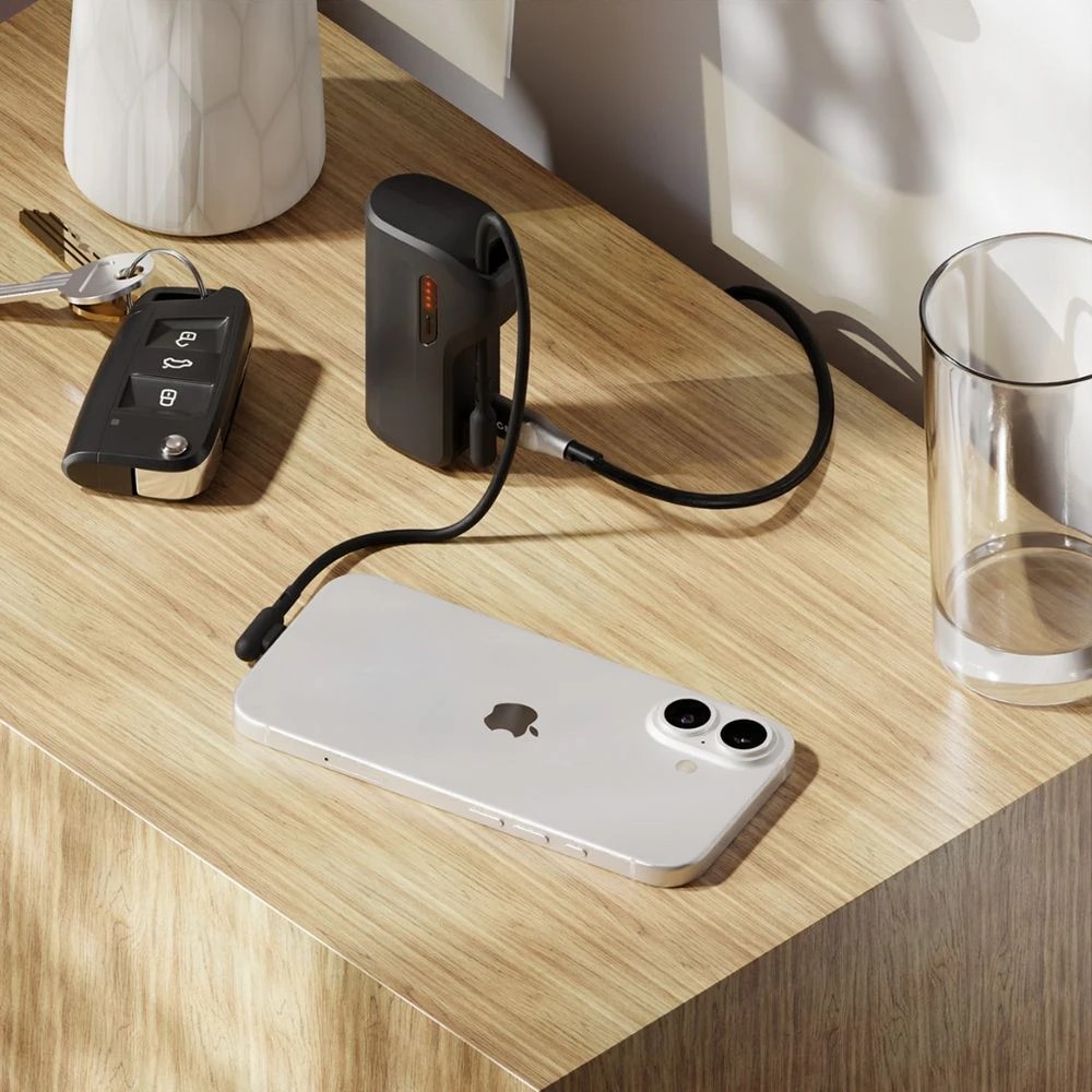 3 Cygnett ThumBoost 5,000mAh Powerbank Onyx Black, 3 of 4