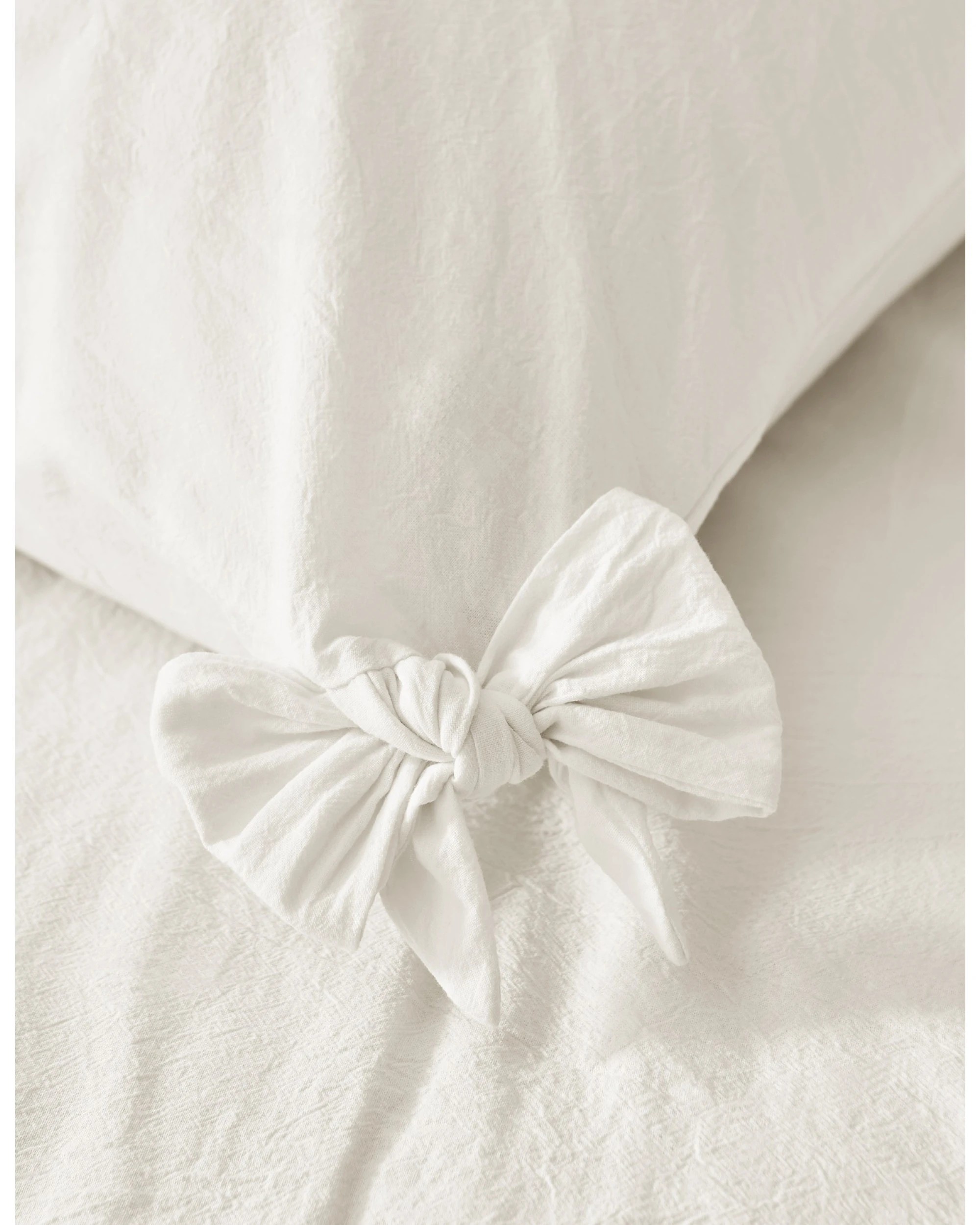 3 Dreamaker Bonnie Washed Cotton Quilt Cover Set with Bows - Queen Bed - White, 3 of 9
