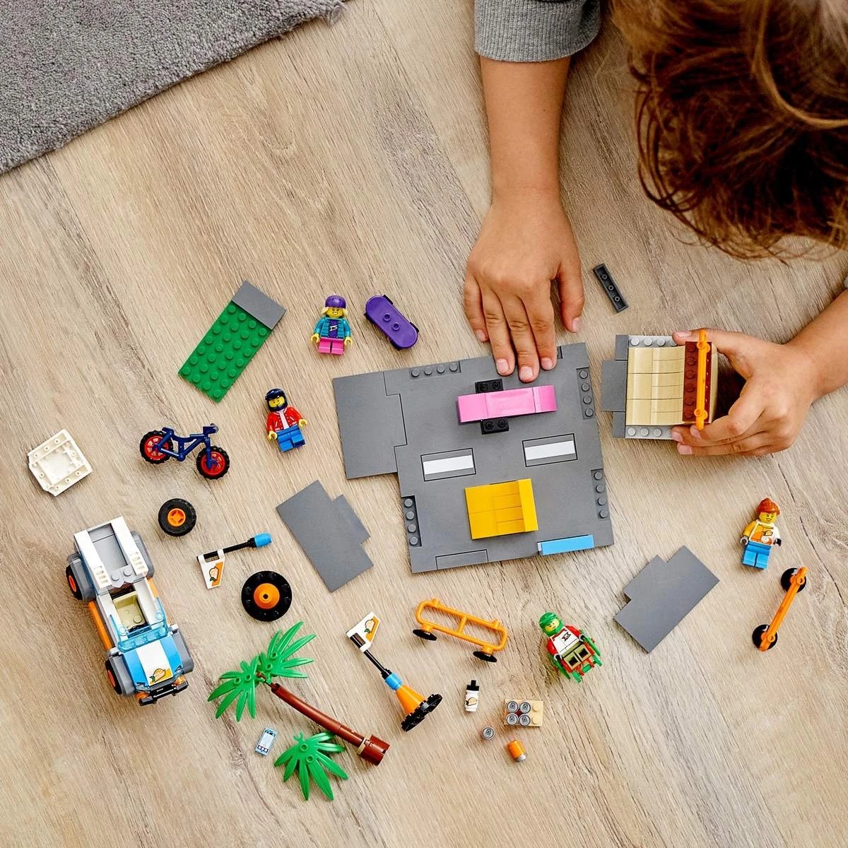 10 LEGO City Community Skate Park 60290, 10 of 11