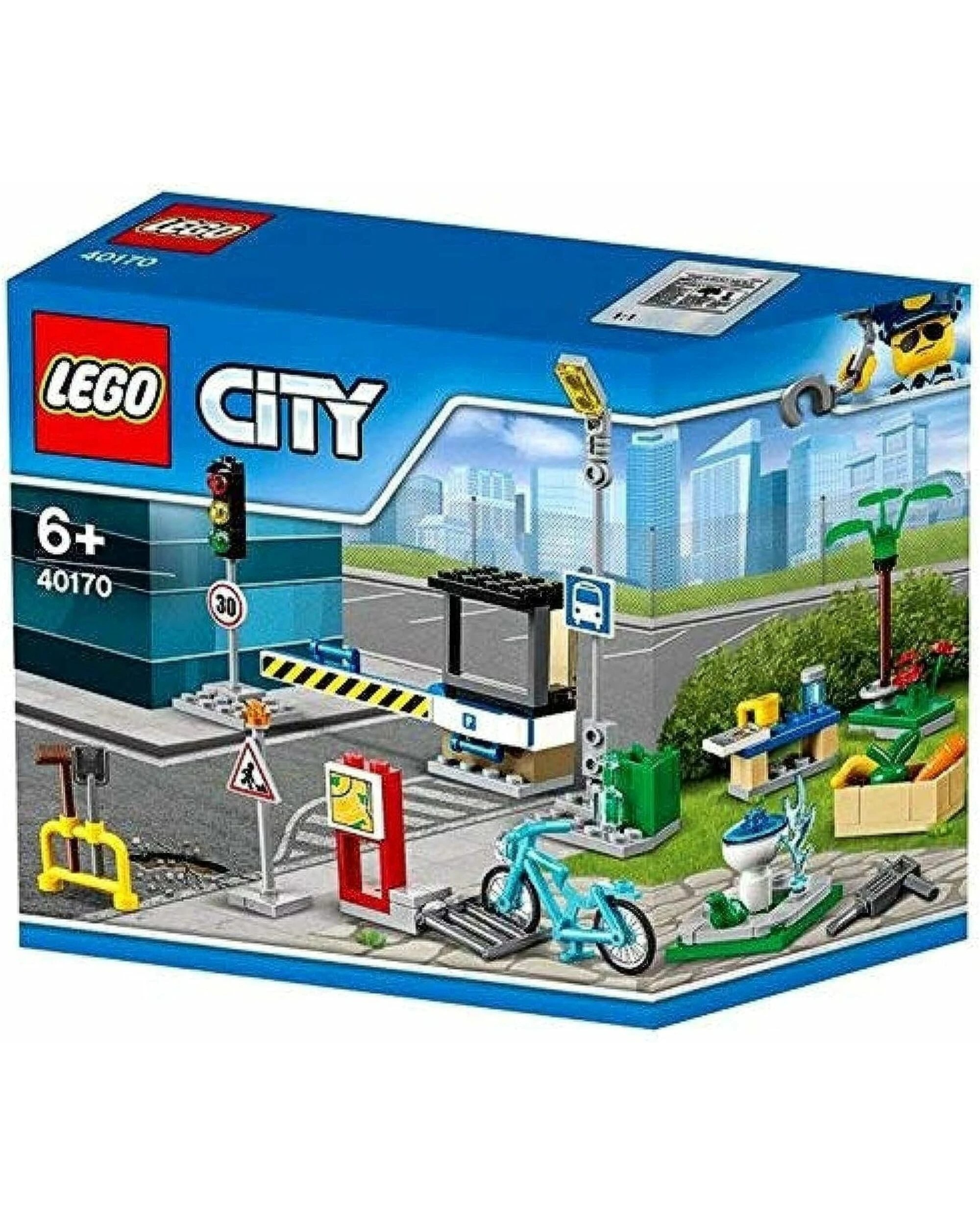 1 LEGO 40170 City Accessory Set: Streetlights, Fountain & More, 1 of 5