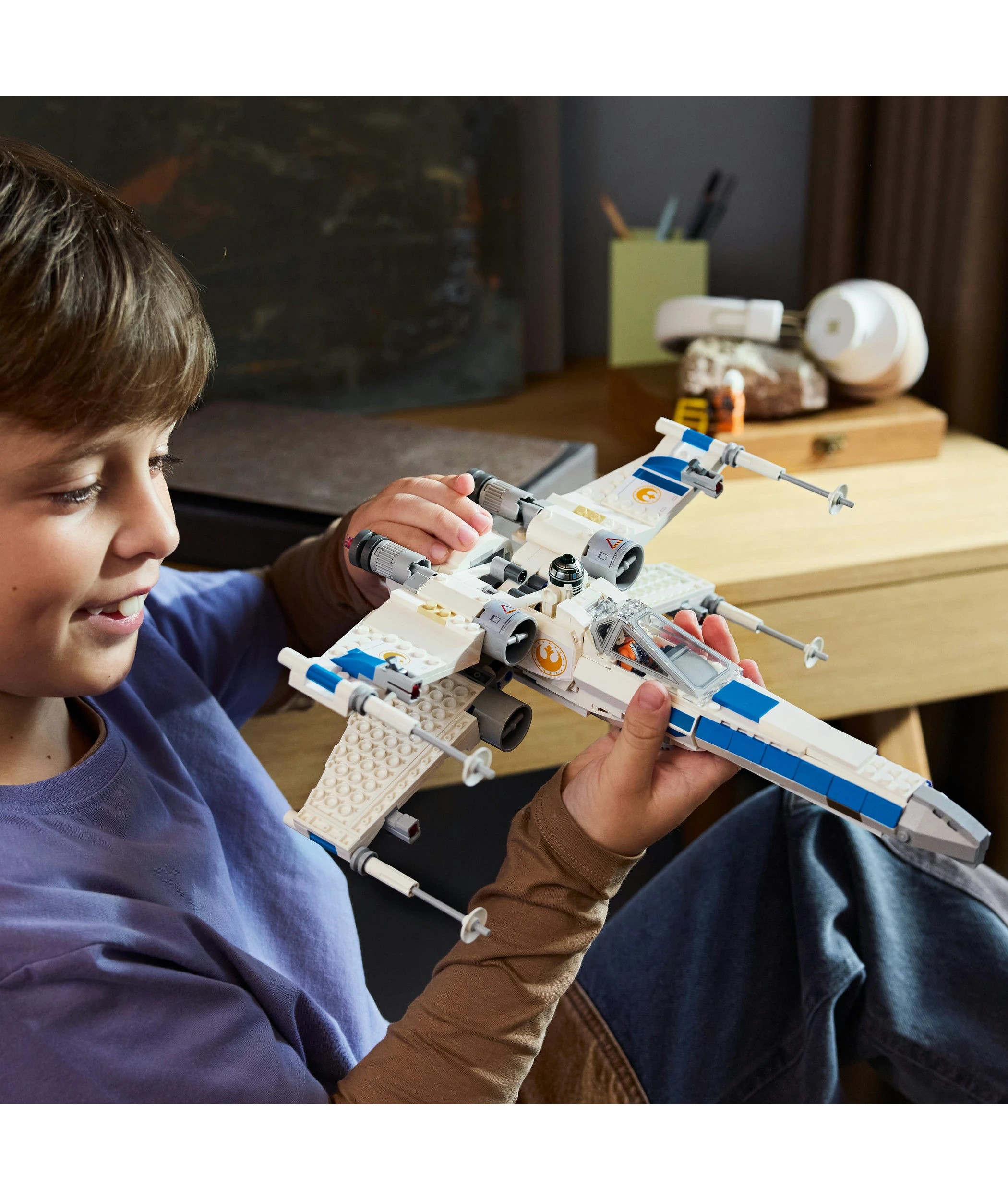 8 LEGO Star Wars New Republic X-Wing Starfighter 75460, 8 of 10