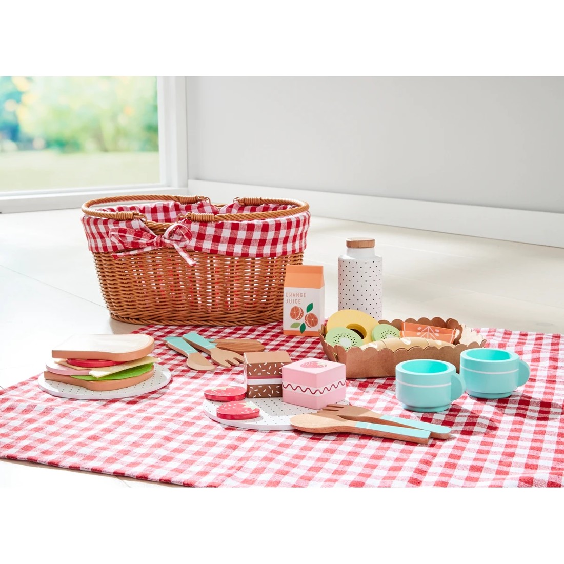 8 Wooden Picnic Set, 8 of 9
