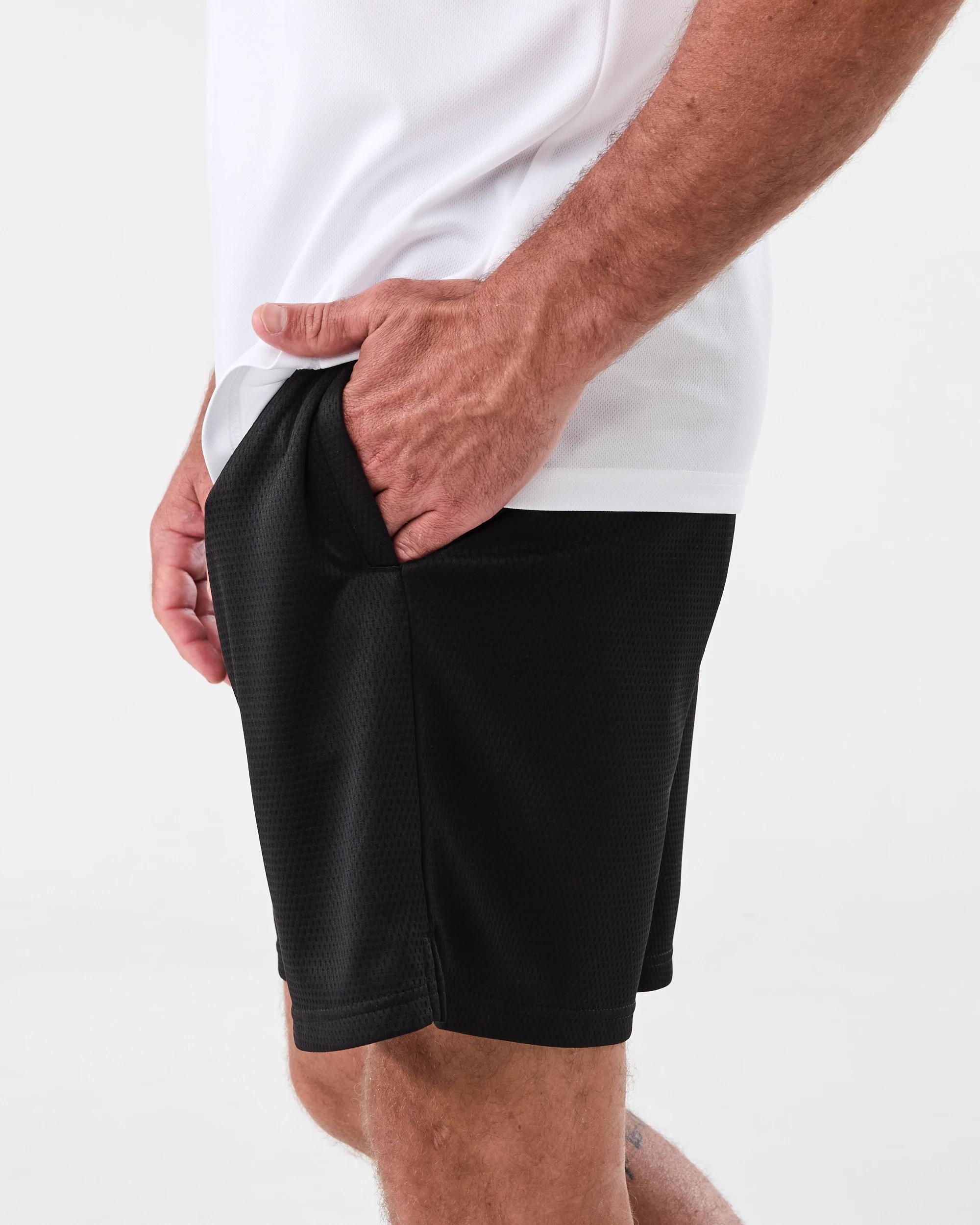 2 Active Mens 8in. Mesh Shorts Black, 2 of 7