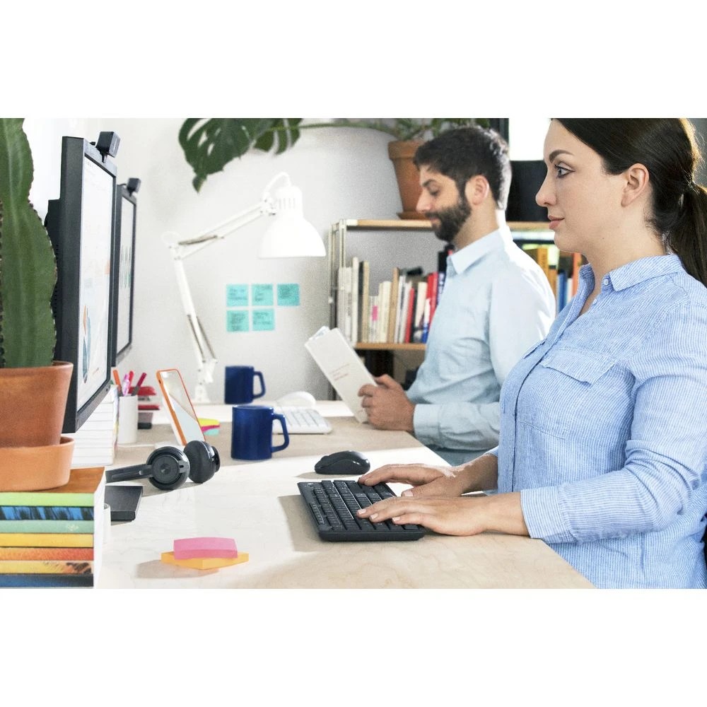 8 Logitech MK295 Silent Wireless Keyboard and Mouse Combo, 8 of 8