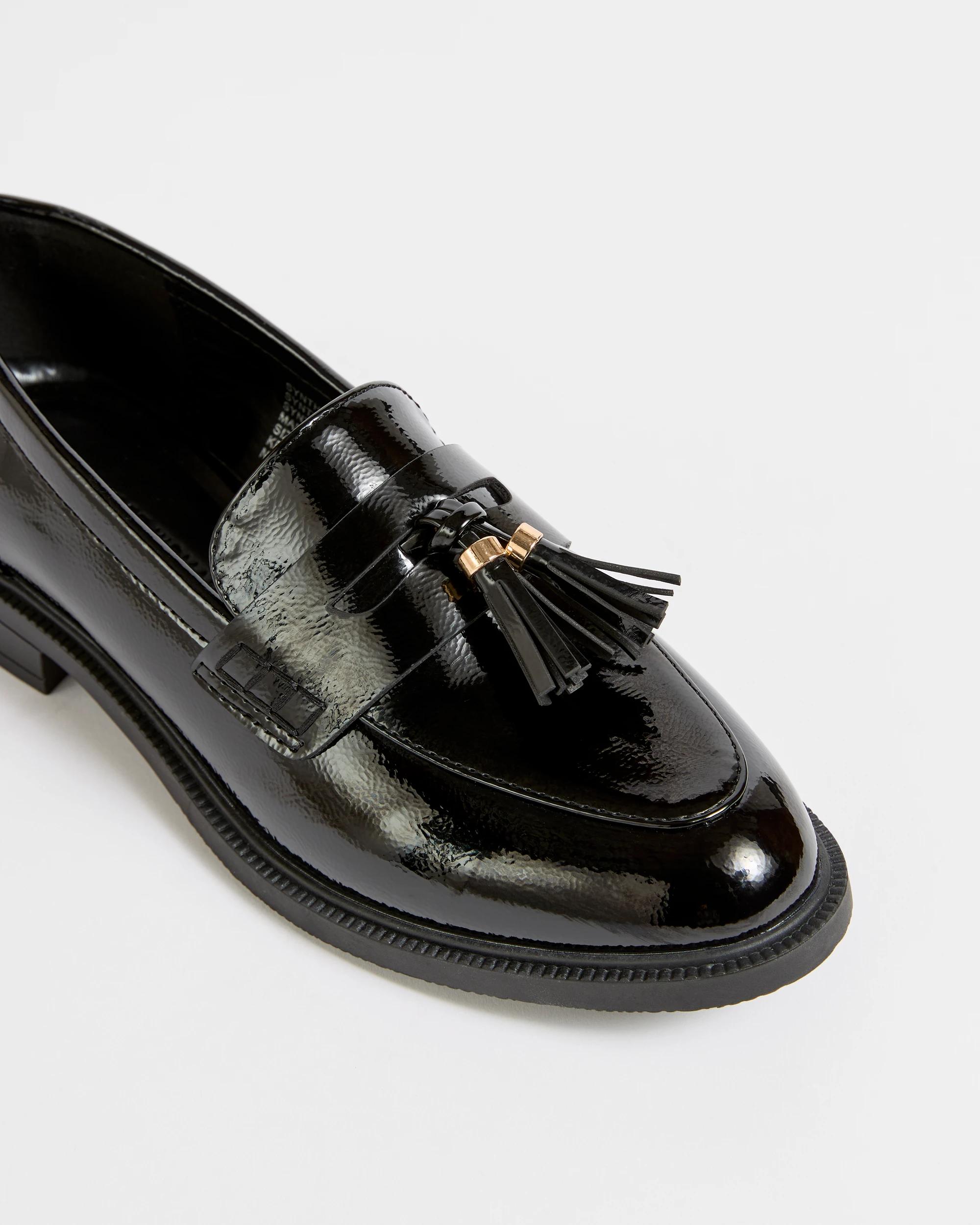 3 Target Woman Penny Tassel Loafer BLACK CRINKLE PATENT, 3 of 3