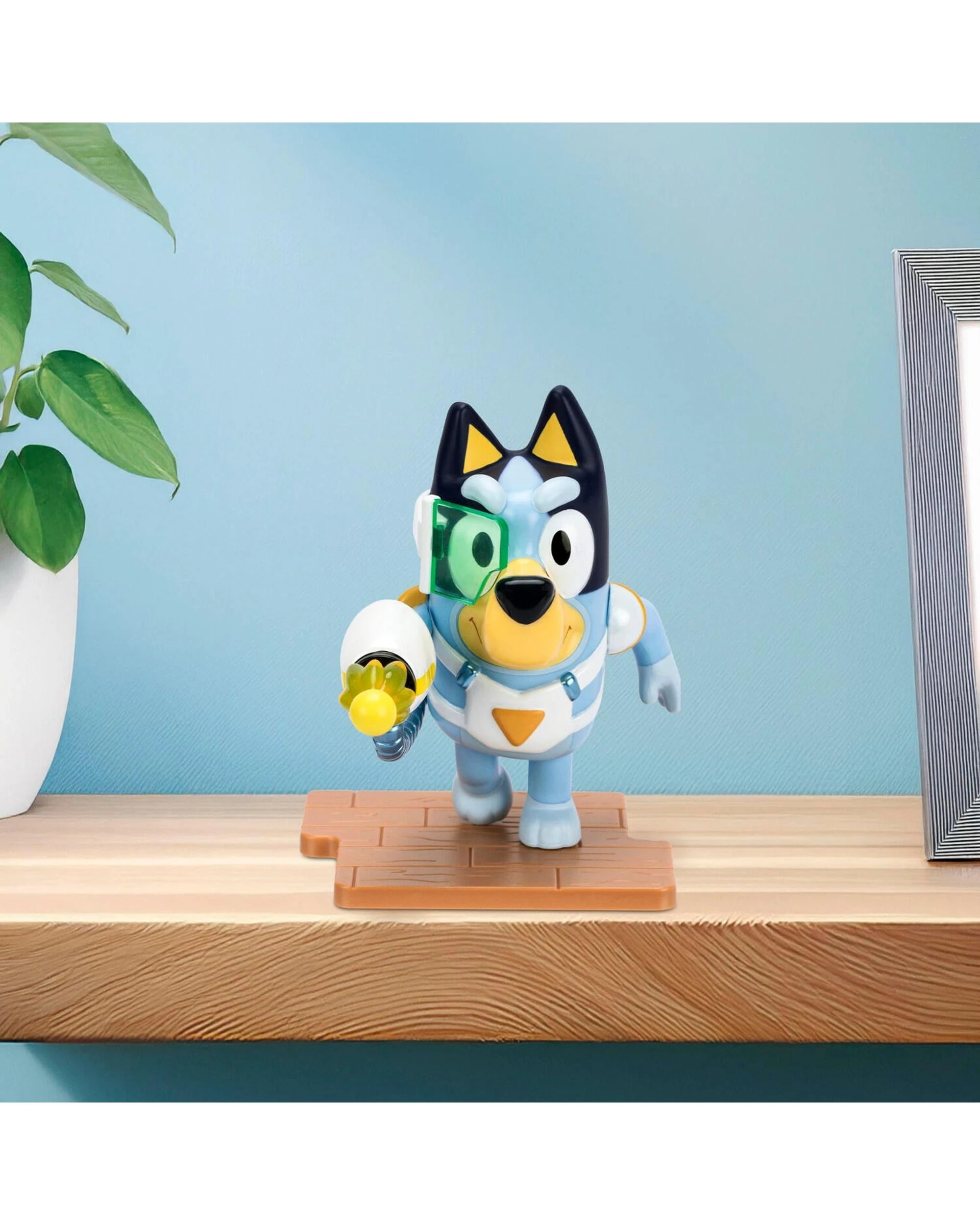 5 Bluey Studio Collection Series 1 Surprise Blaster Bluey, 5 of 5