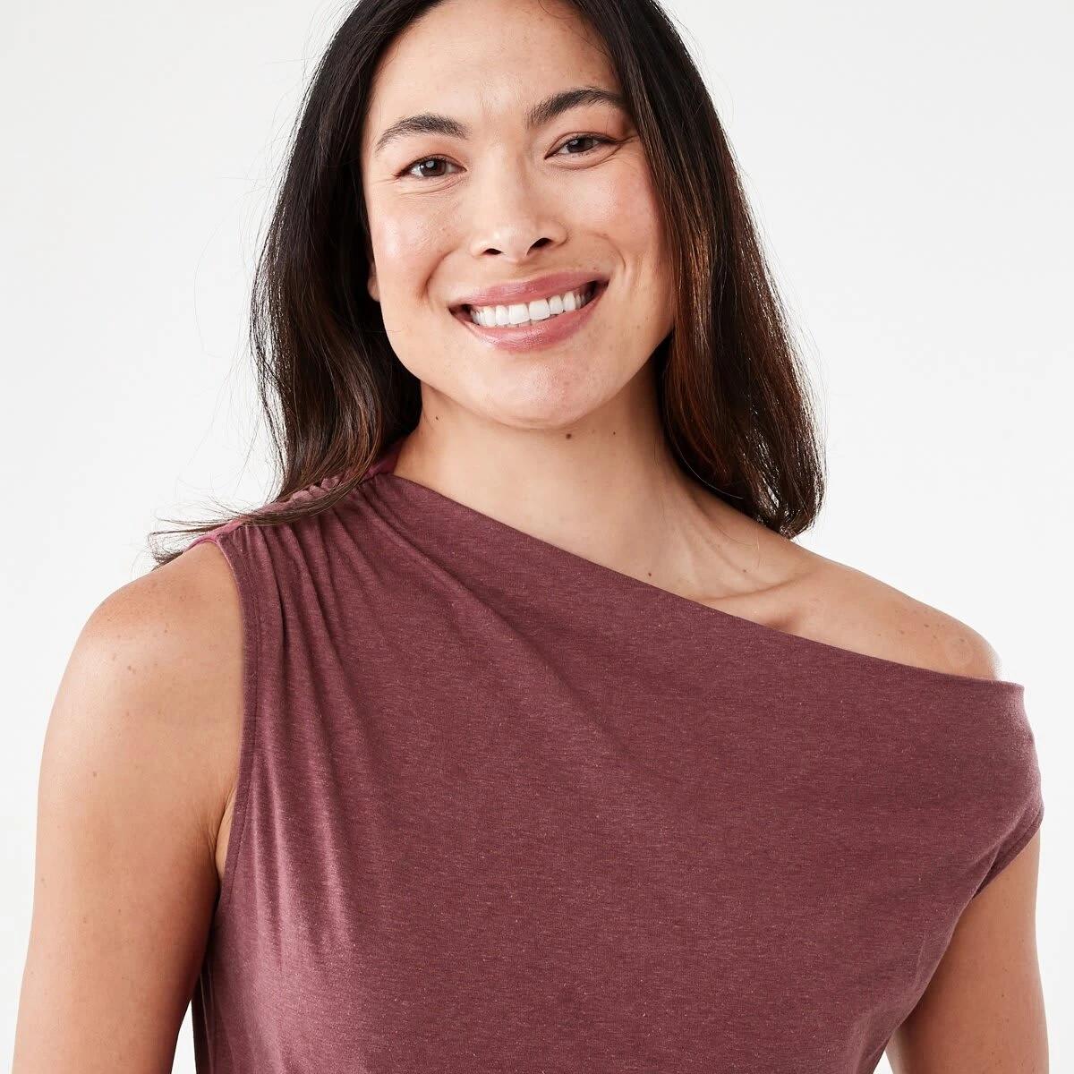 4 Short Sleeve Ruched Detail Top Berry, 4 of 6