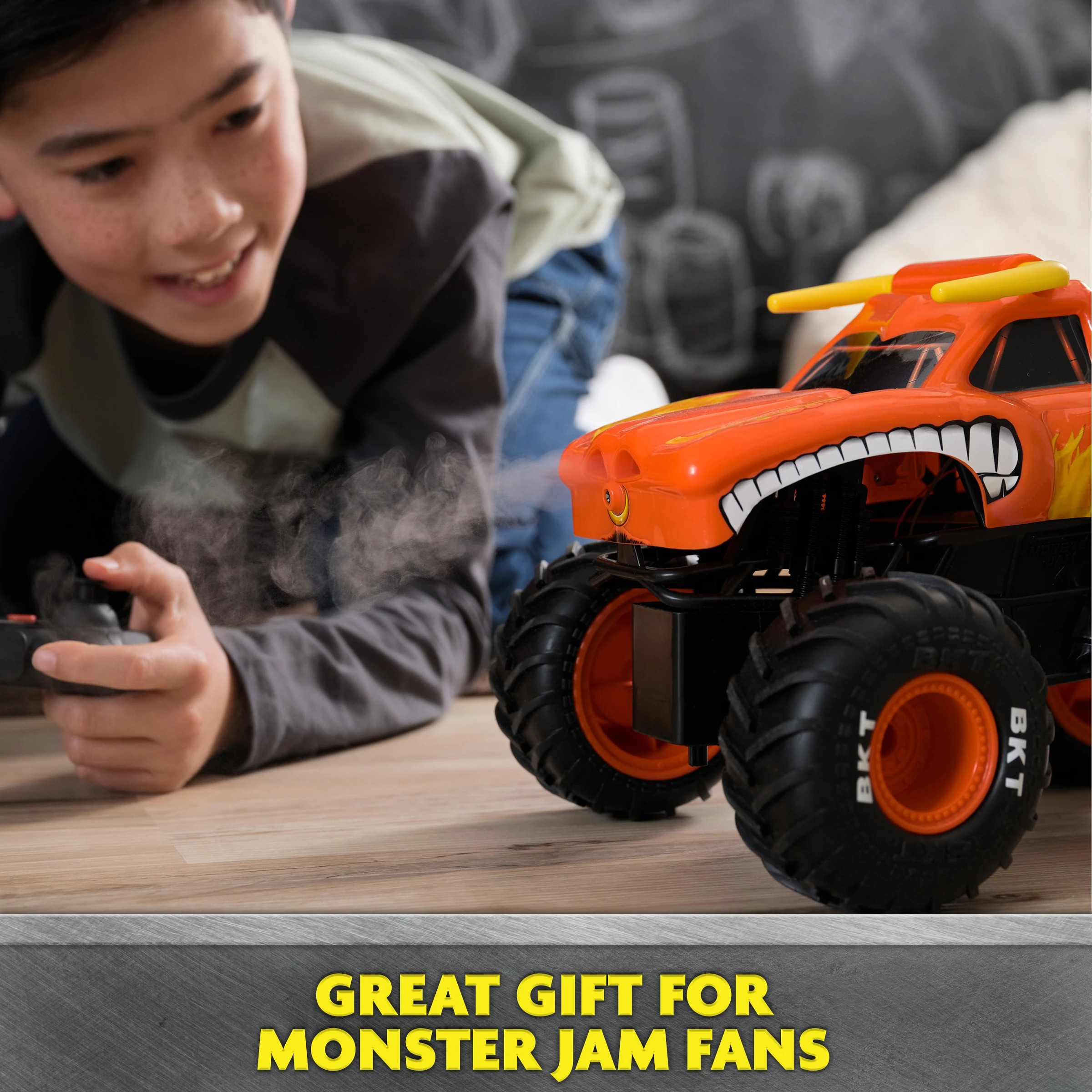 6 Monster Jam Official 1:15 Scale El Toro Loco RC Truck, 6 of 6