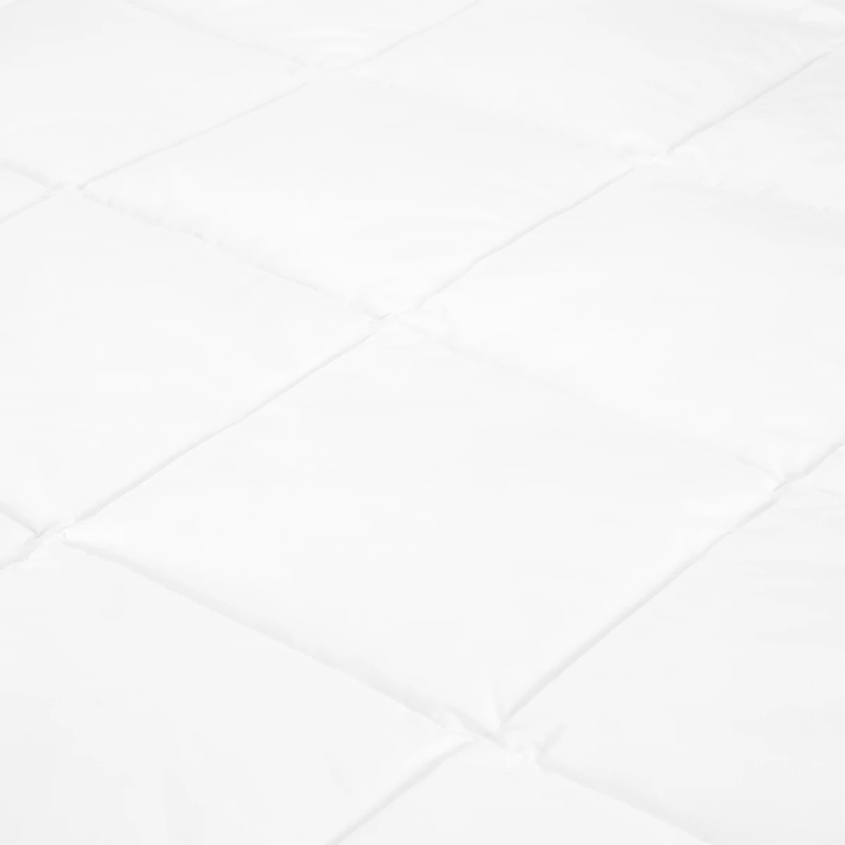 3 Medium Warmth Supreme Comfort Quilt - Double Bed, 3 of 3