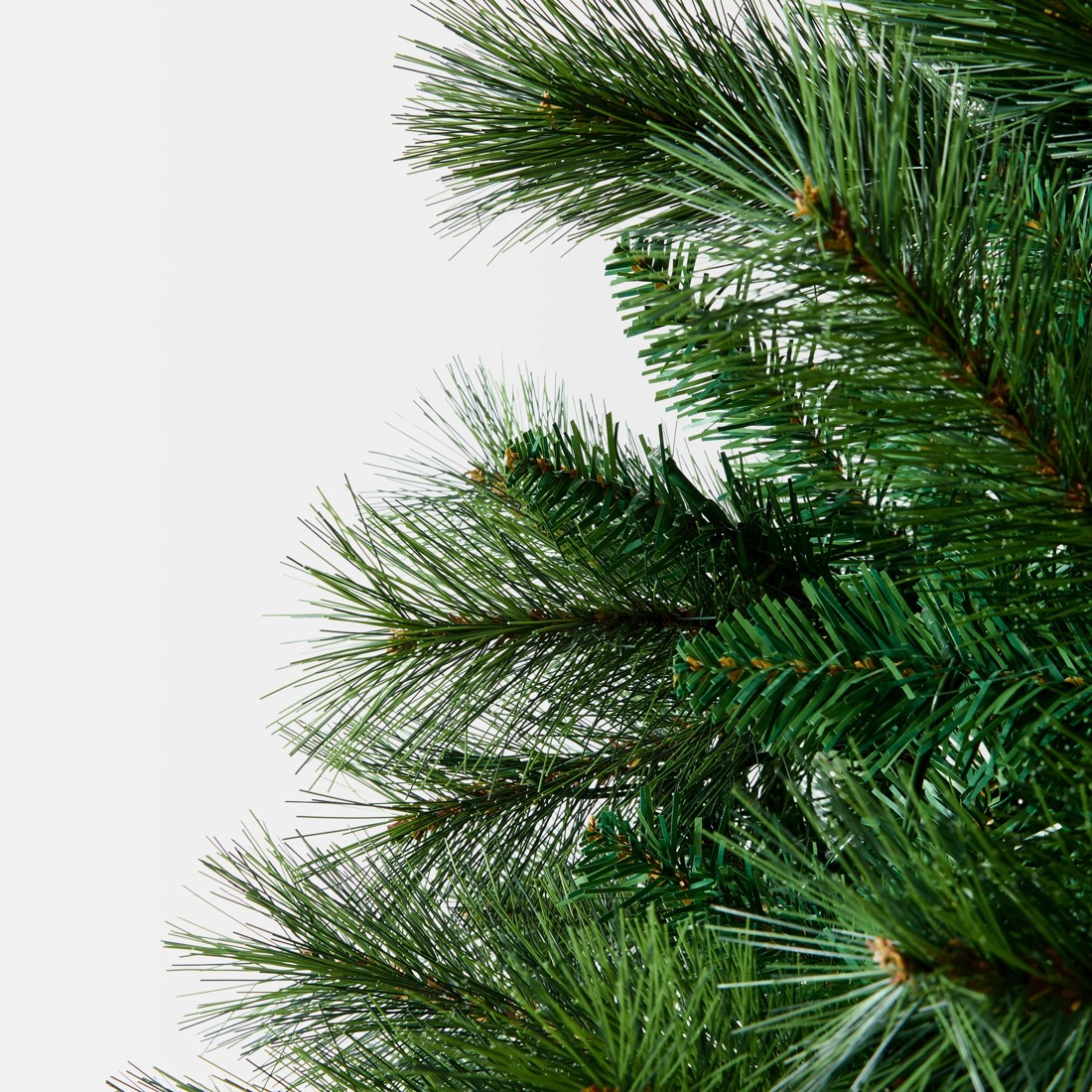 6 1.82m (6ft) Kingston Prelit Christmas Tree, 6 of 8