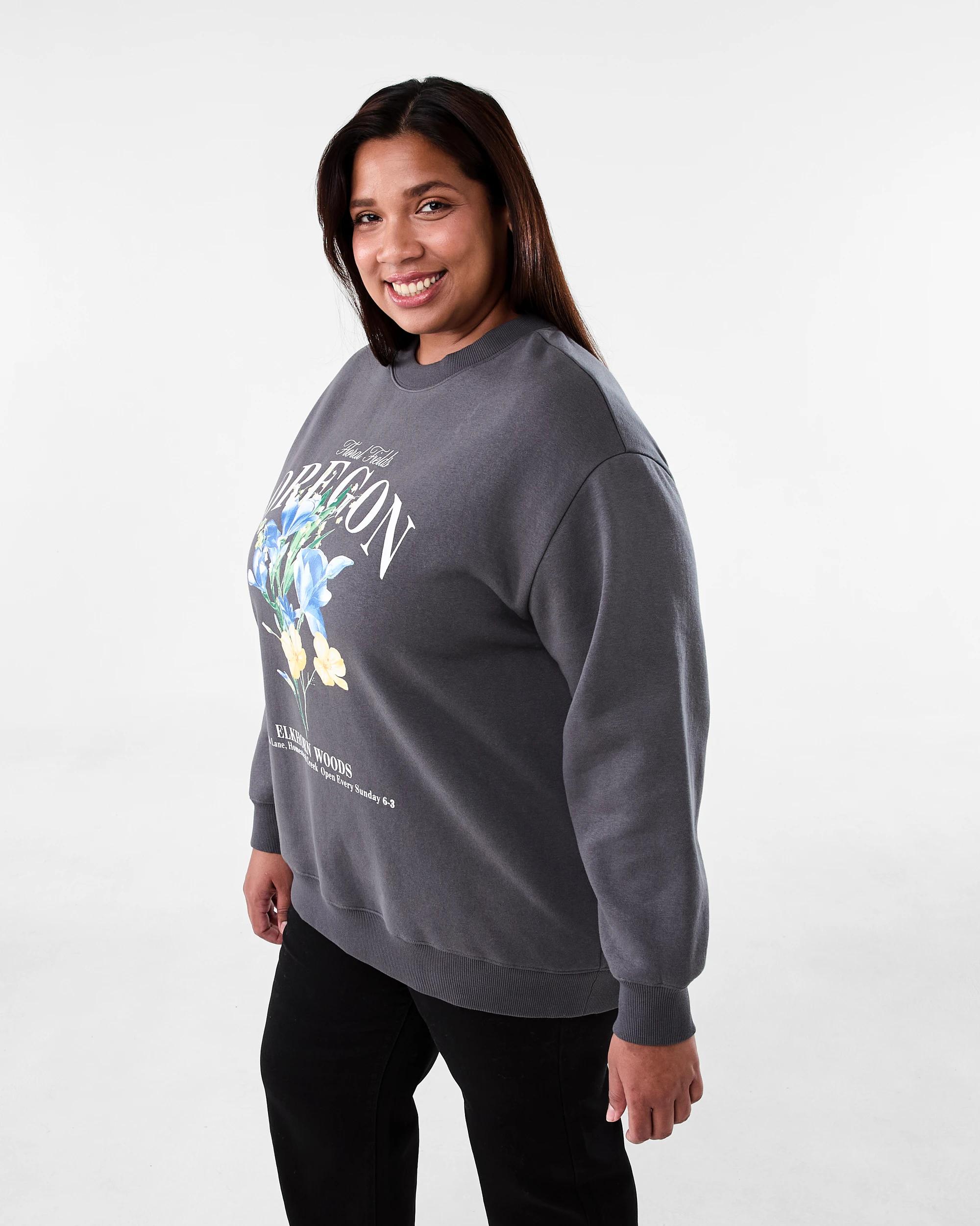 2 Curve Long Sleeve Crew Neck Sweatshirt Oregon, 2 of 6