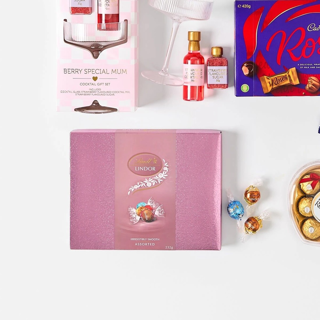 8 Lindt LINDOR Irresistibly Smooth Chocolate Gift Box 232g, 8 of 8