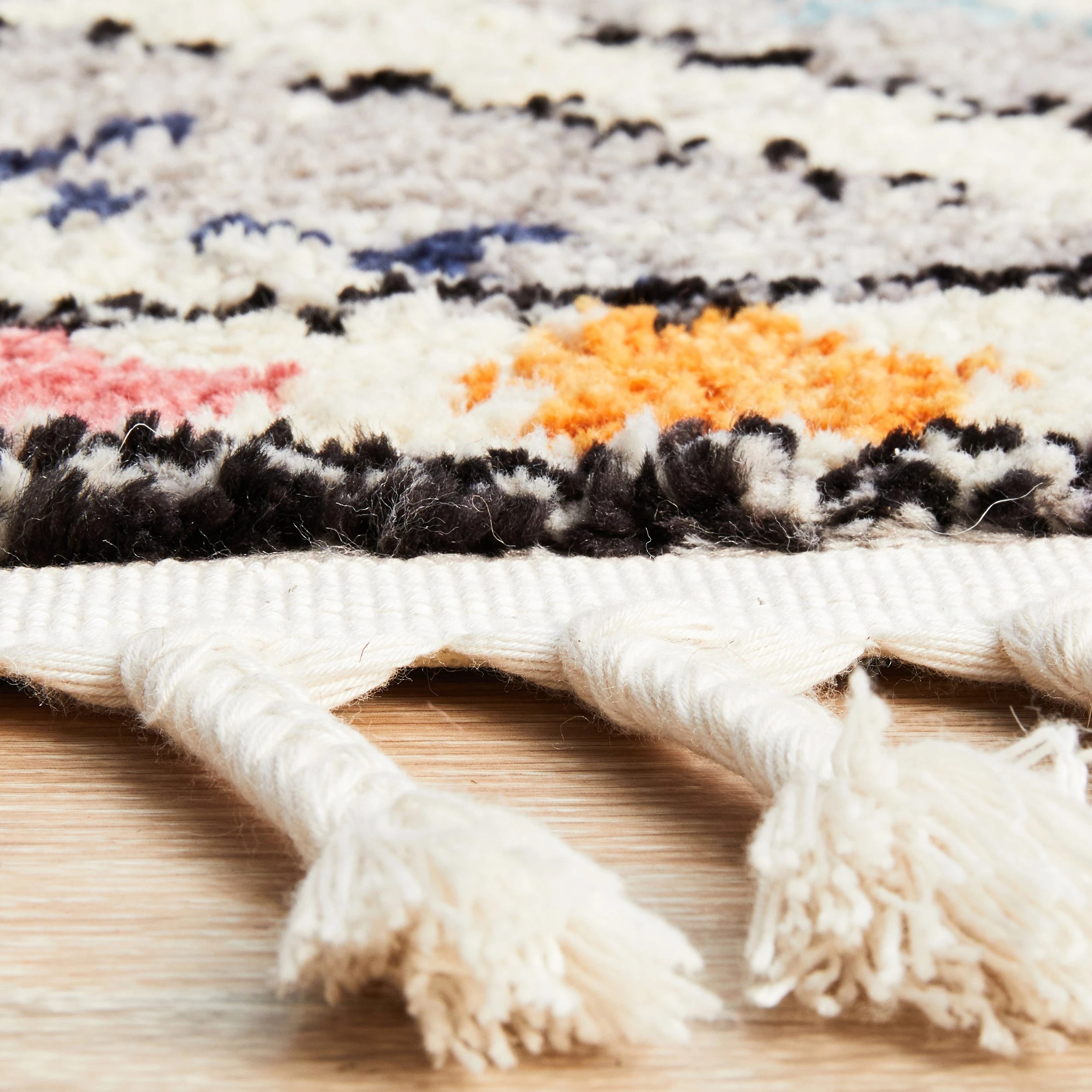 7 Common Ground Rugs Medina 555 400x300cm - Silver, 7 of 9