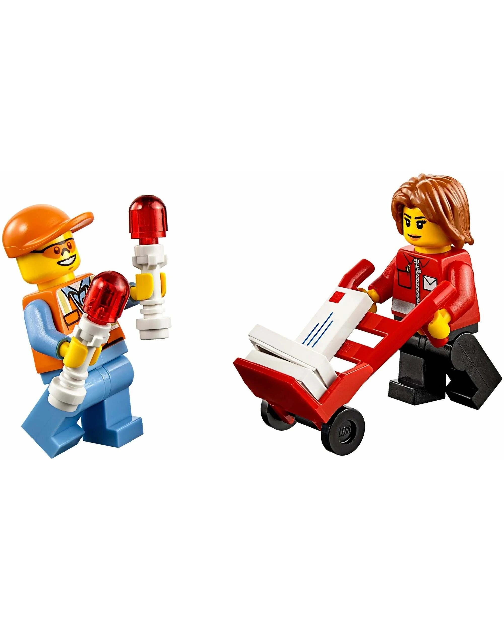4 LEGO 60100 Airport Starter Set: Helicopter & Mail Delivery, 4 of 5