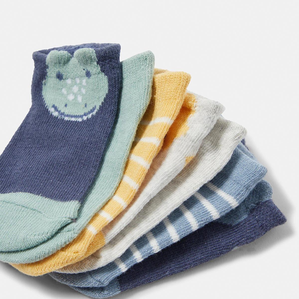 2 7 Pack Novelty Low Cut Socks Dino A, 2 of 3