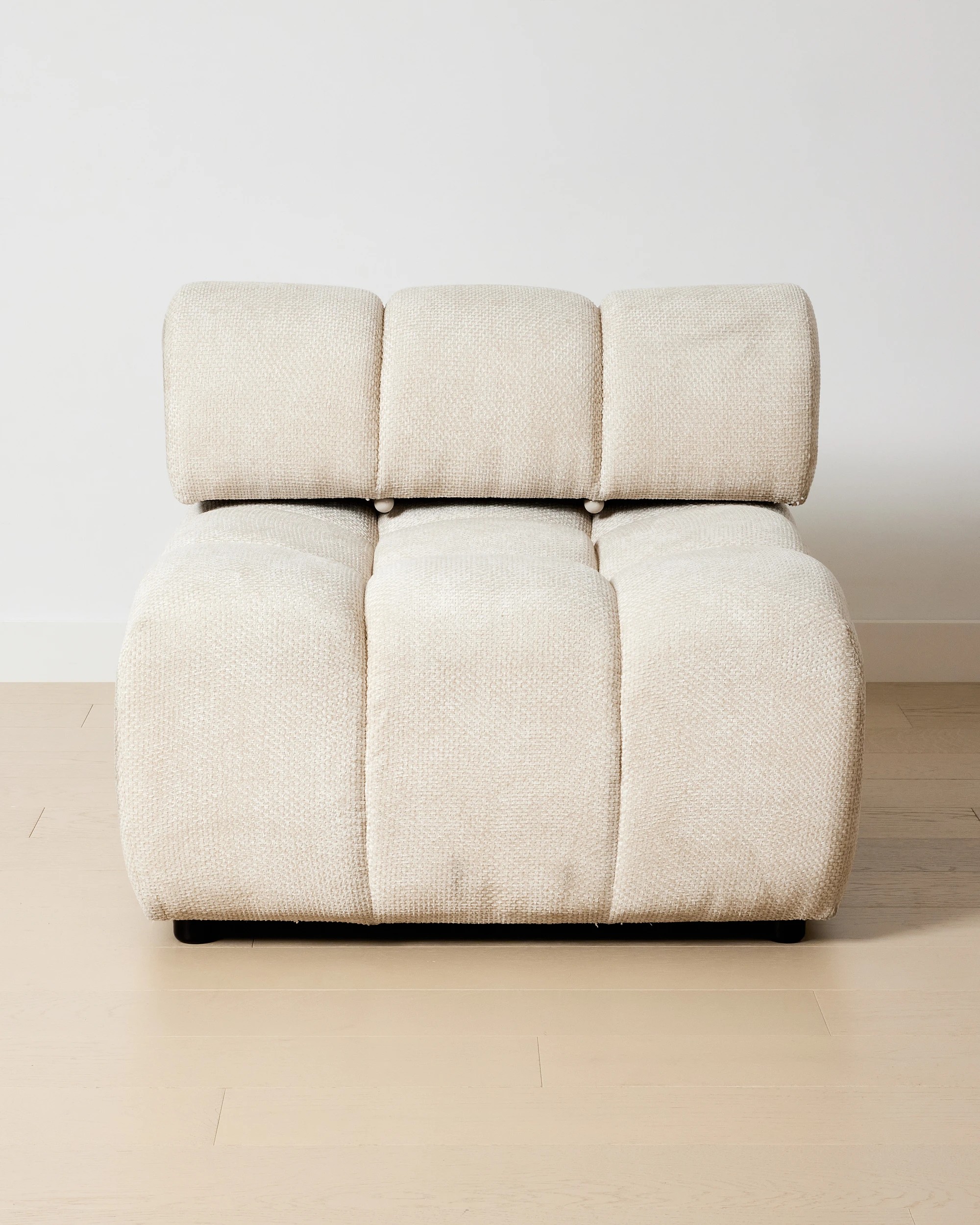 1 Mali Lounge Chair, 1 of 7