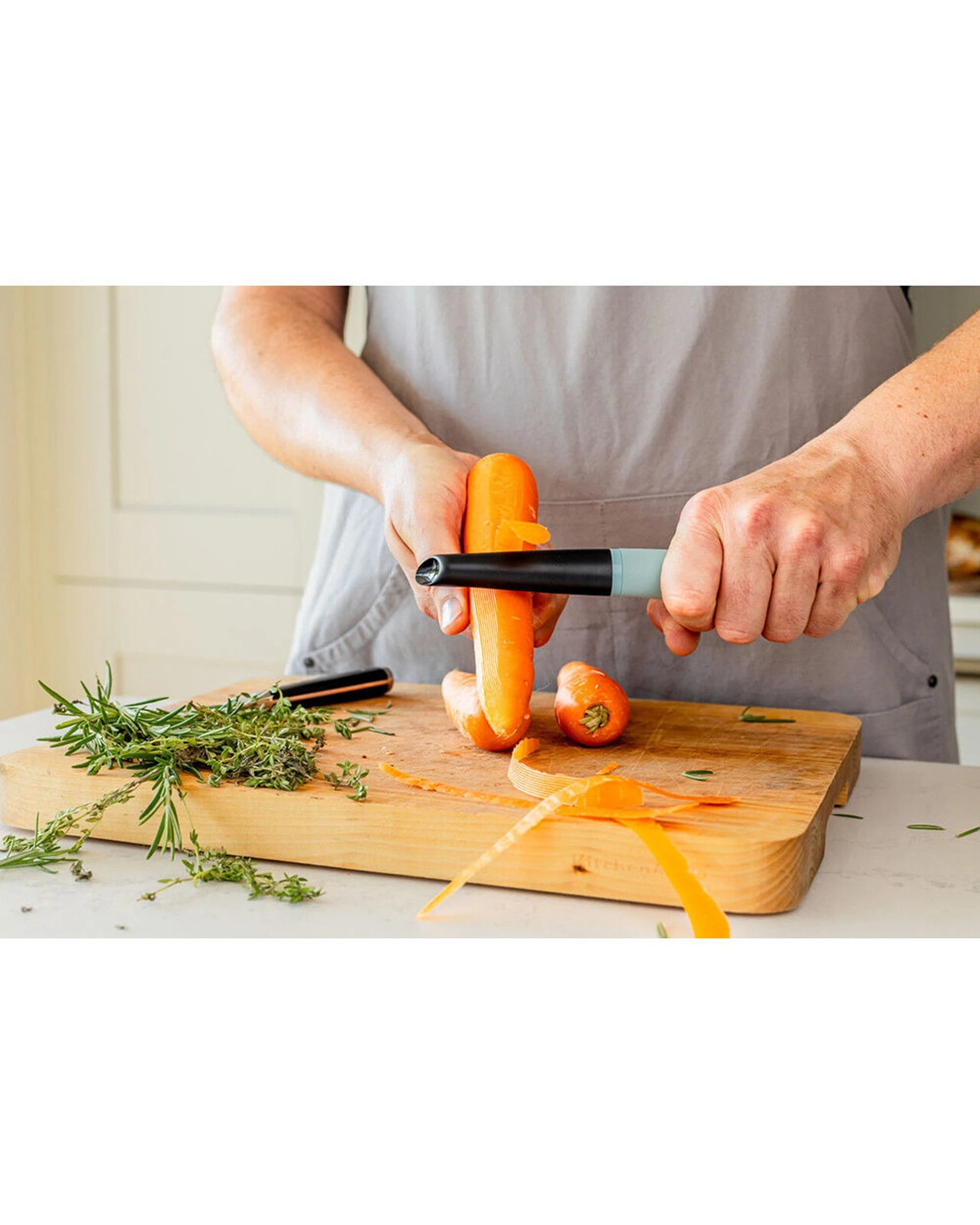 4 KitchenAid 2PK Metal Soft Grip Euro Fruits Veggies Peeler With Ergonomic Handle - Blue, 4 of 8