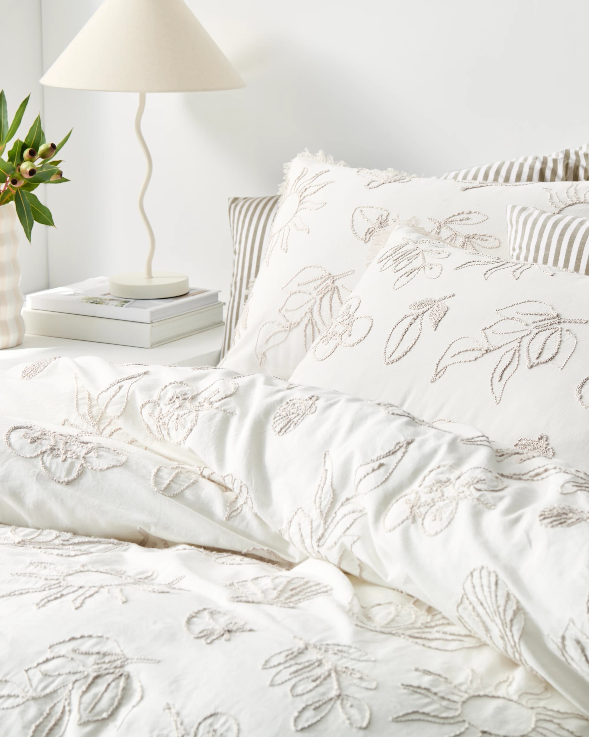 5 Target Lunar Embroidered Cotton Quilt Cover Set - King Bed - White, 5 of 8
