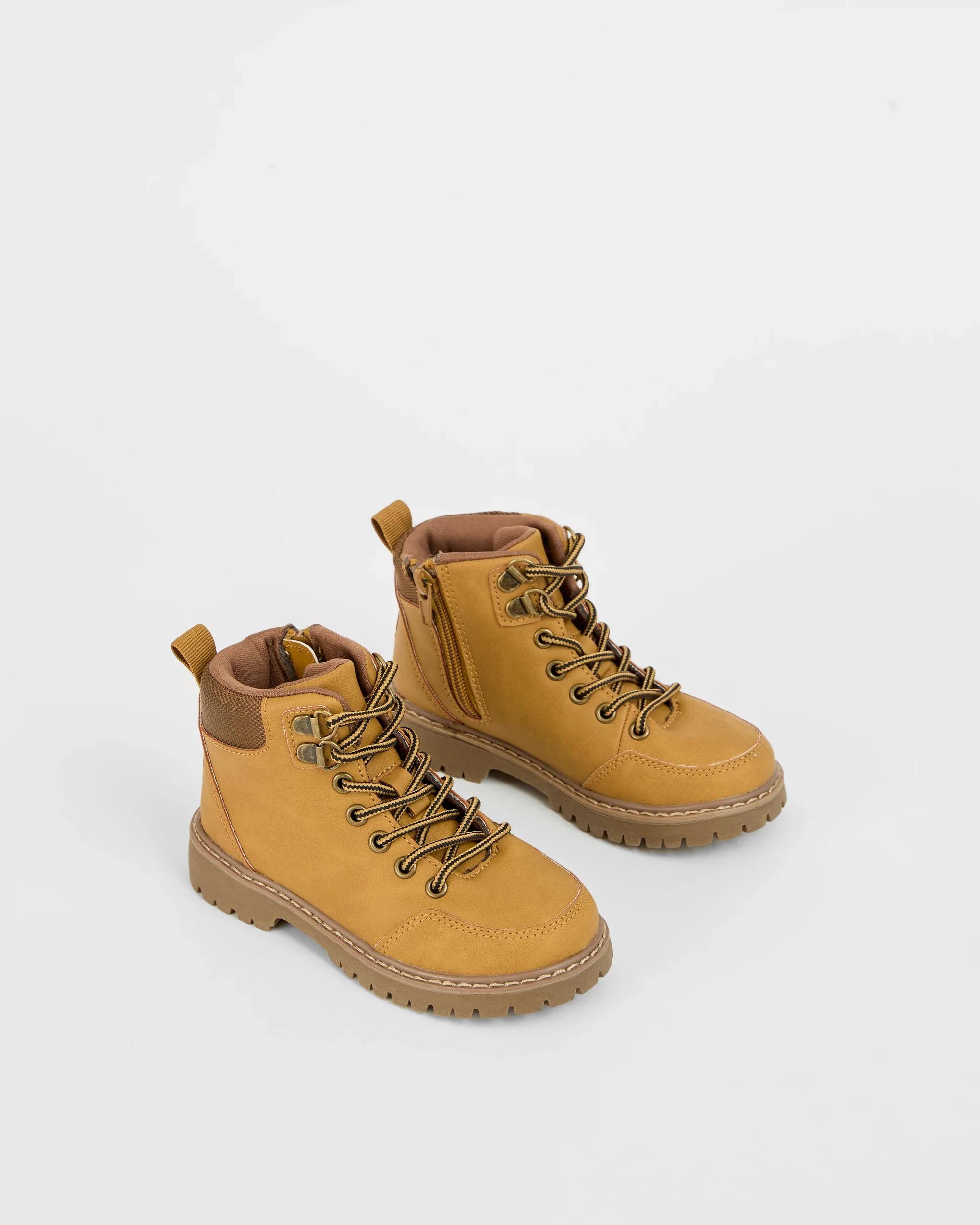 2 Target Kids Hiking Boots WHEAT, 2 of 3