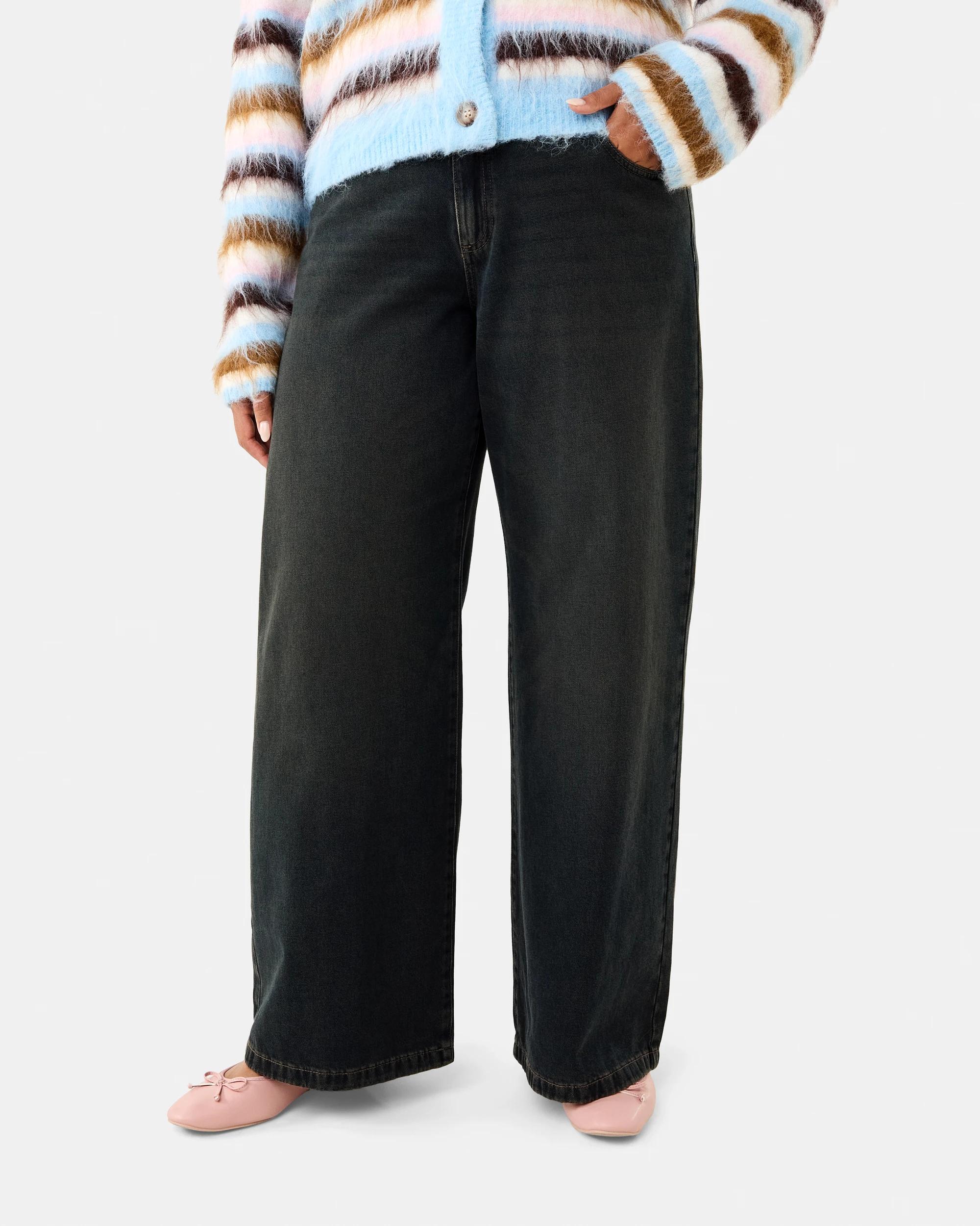 3 Low Rise Wide Leg Jeans Dark Wash, 3 of 10